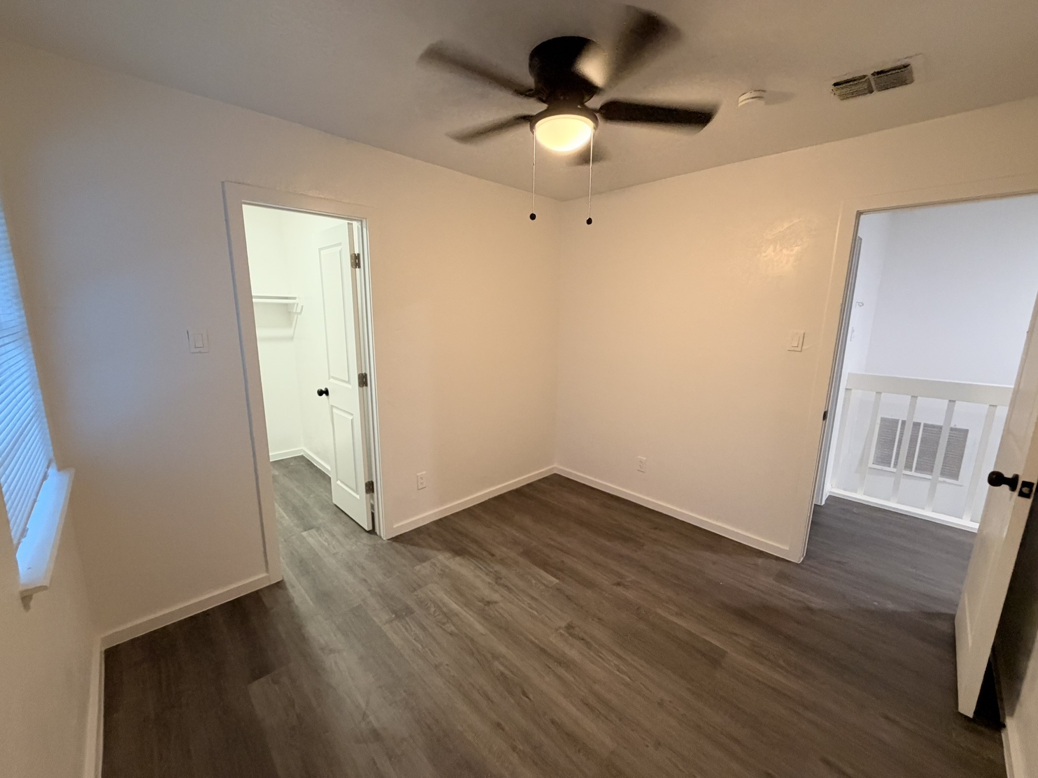 916 Brook Forest Drive B Property Photo 18