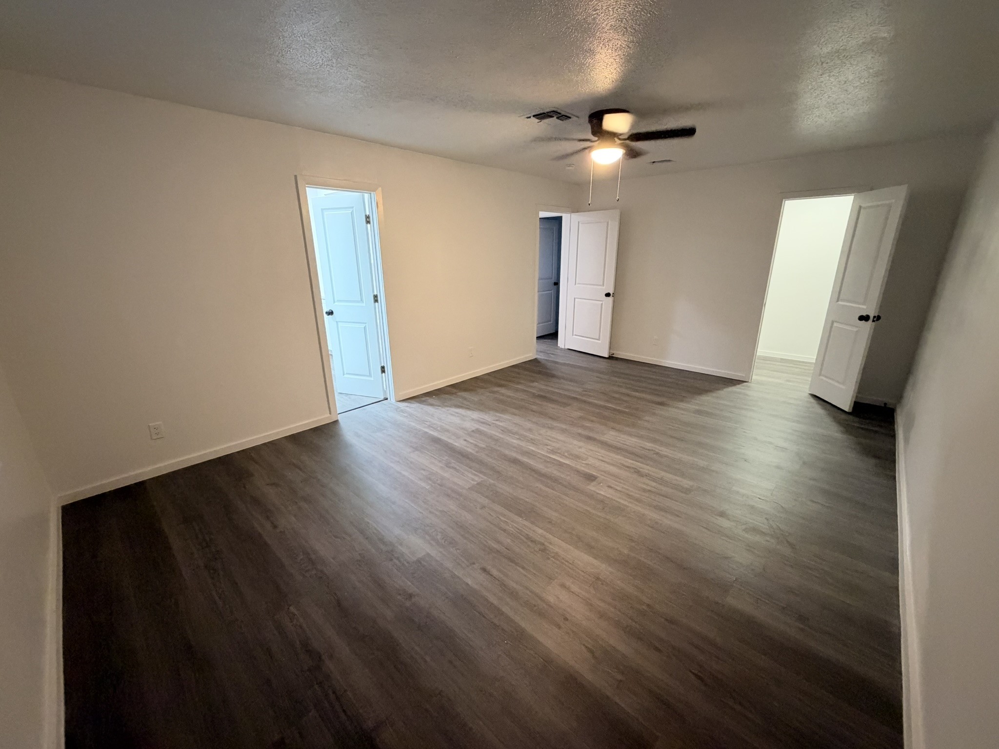 916 Brook Forest Drive B Property Photo 21