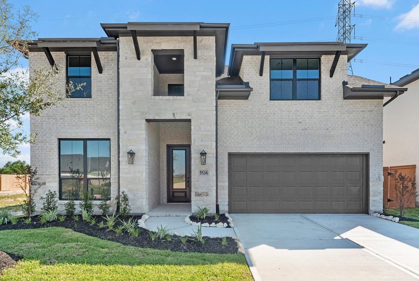 5526 Bermuda Sands Drive Property Photo 2