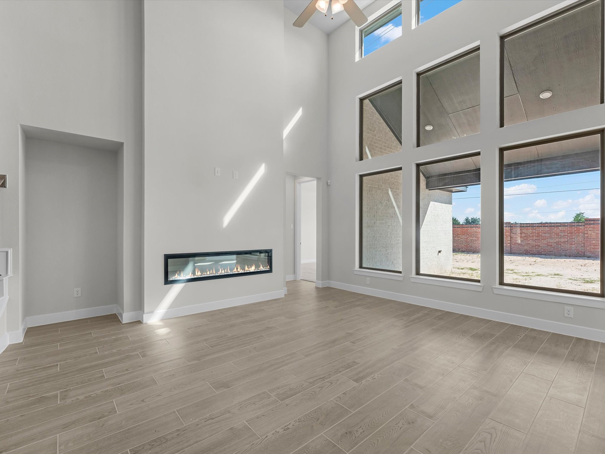 5526 Bermuda Sands Drive Property Photo 5