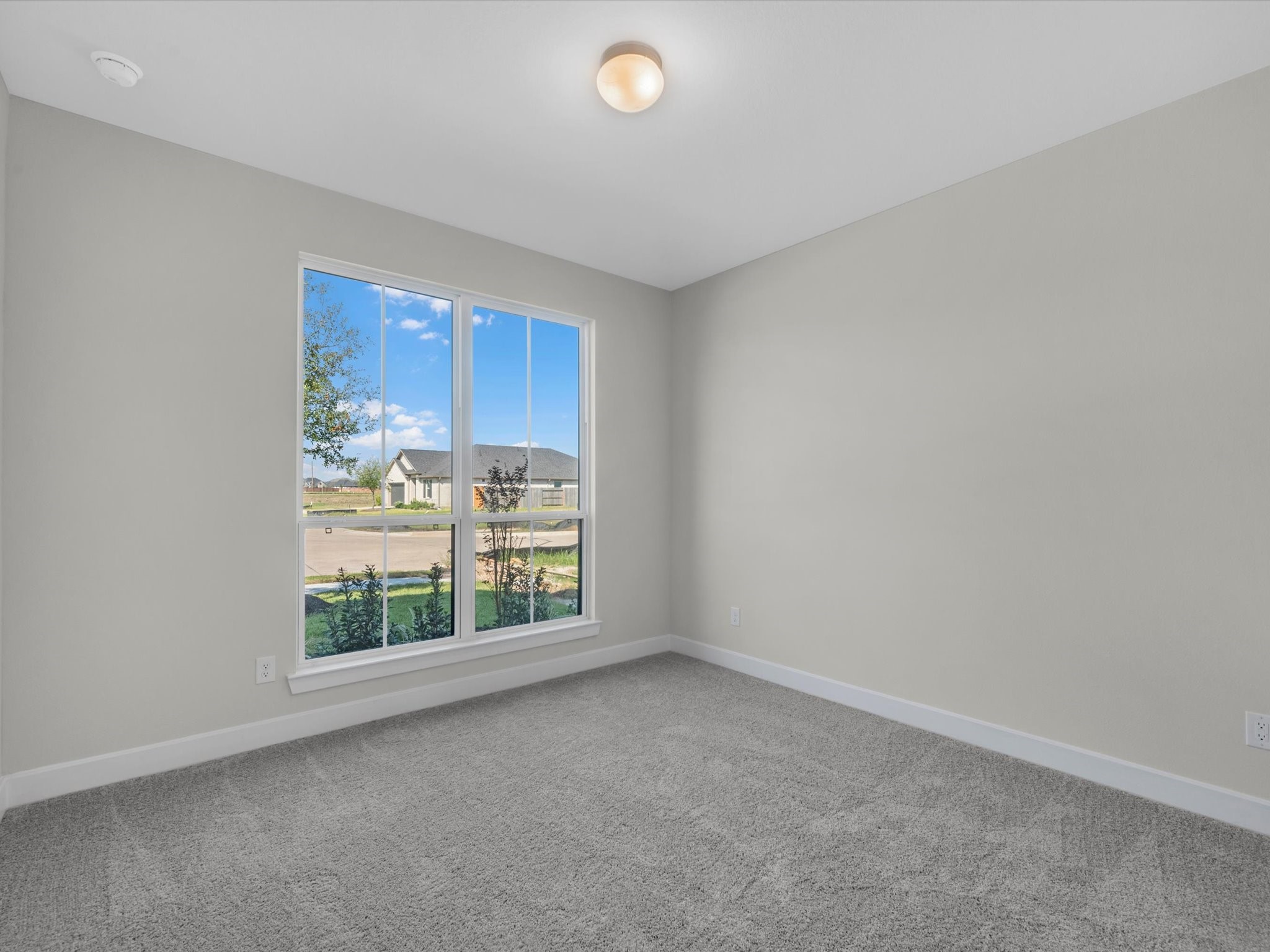 5526 Bermuda Sands Drive Property Photo 13