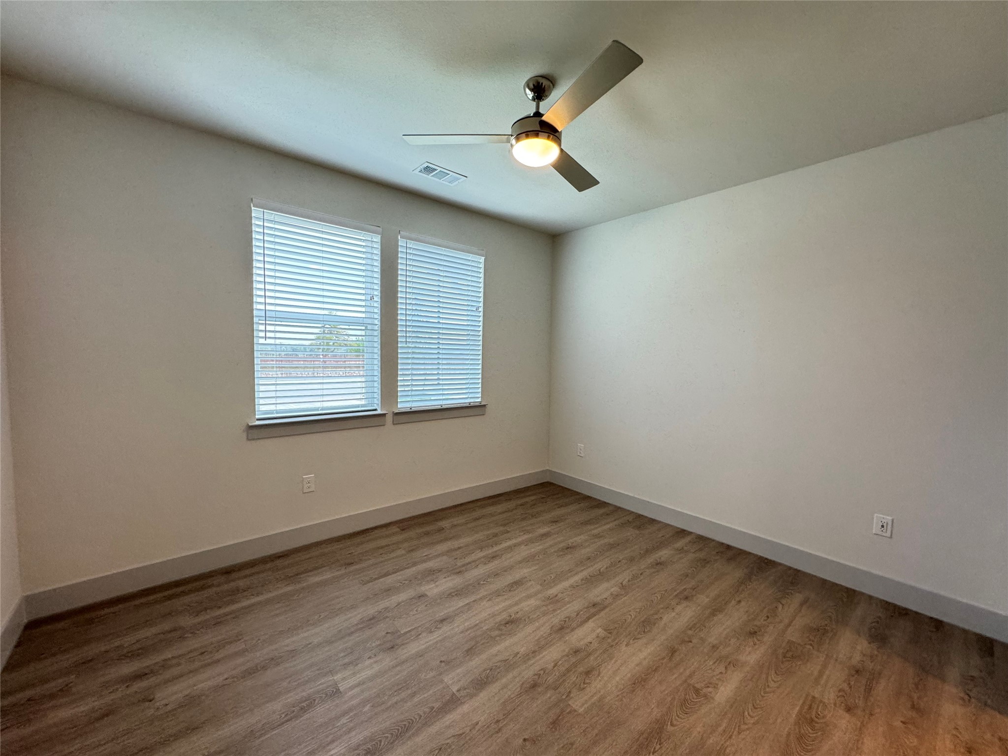 29600 Ronald Reagan Blvd 9307 Property Photo 5