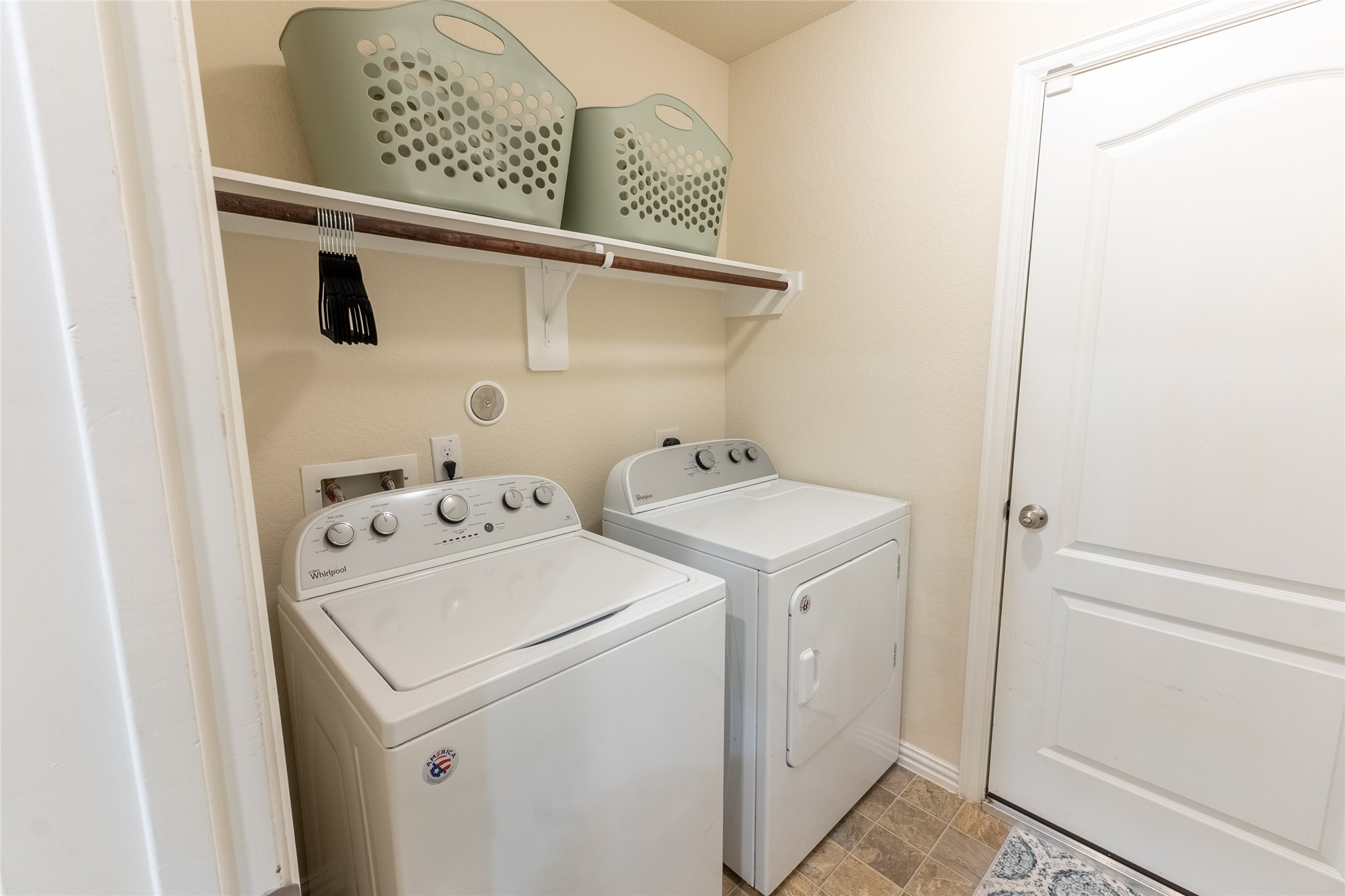 11413 Hackmatack Way Property Photo 15