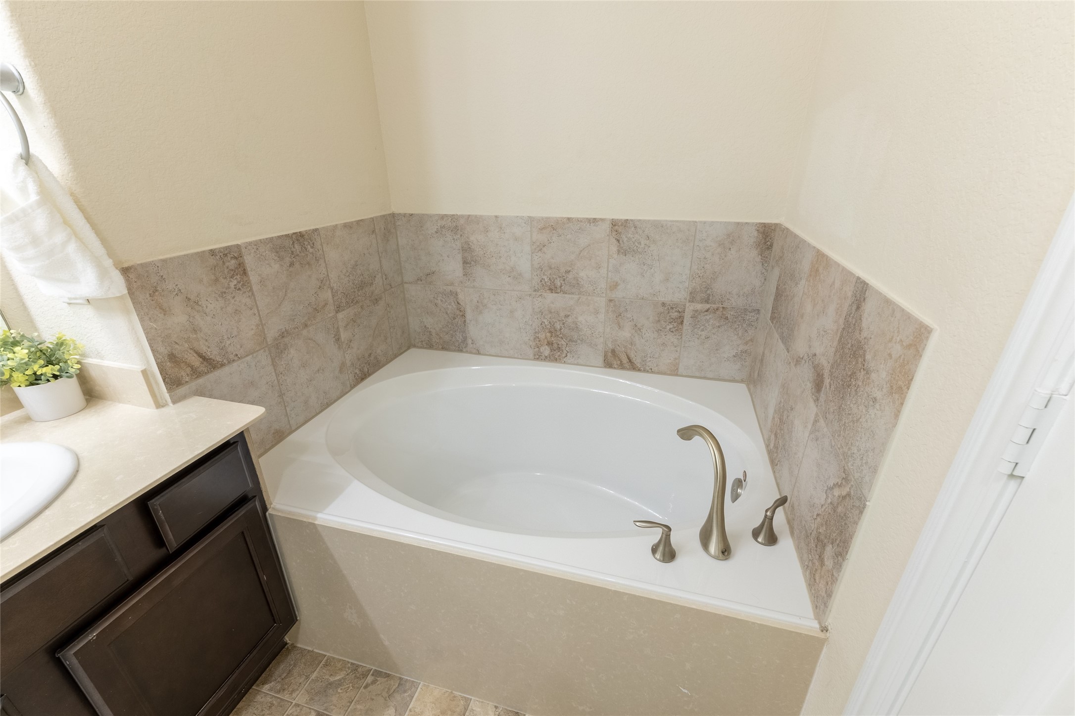11413 Hackmatack Way Property Photo 25