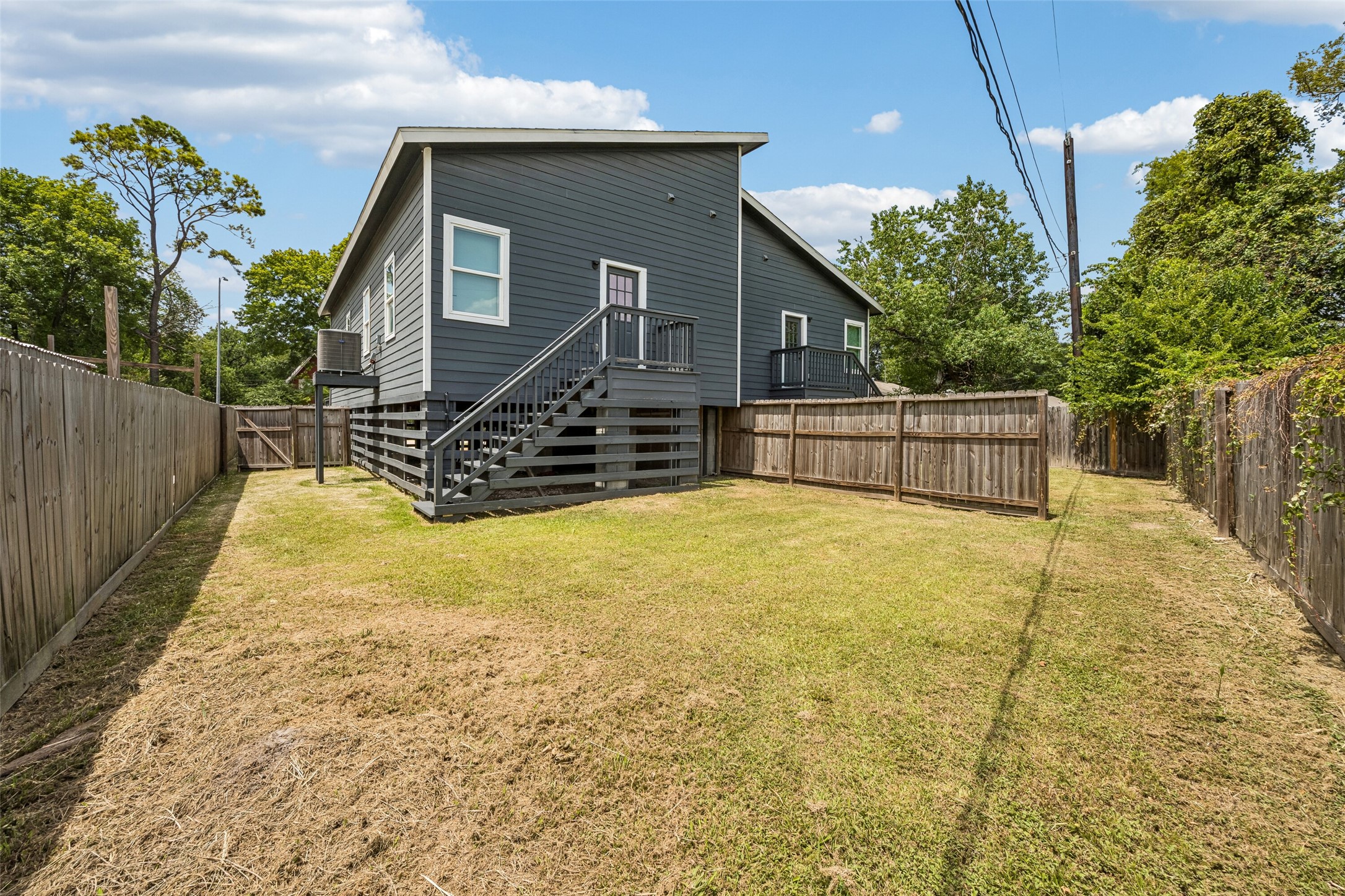 5938 Glen Grove Street Property Photo 20