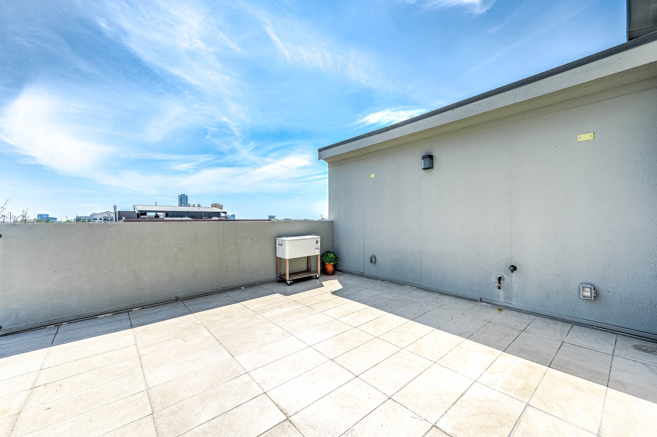 1721 Henderson Street Property Photo 34