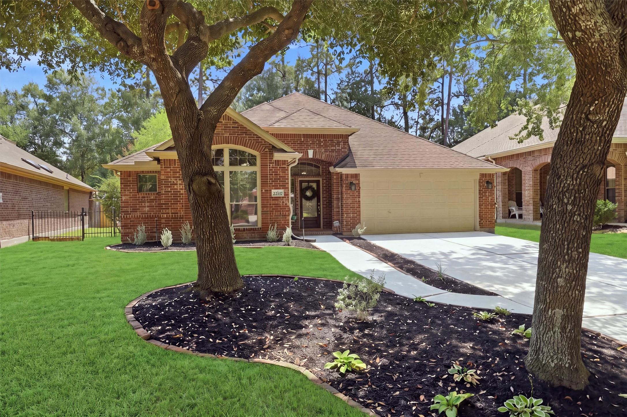 22117 Iron Knoll Drive Property Photo 3