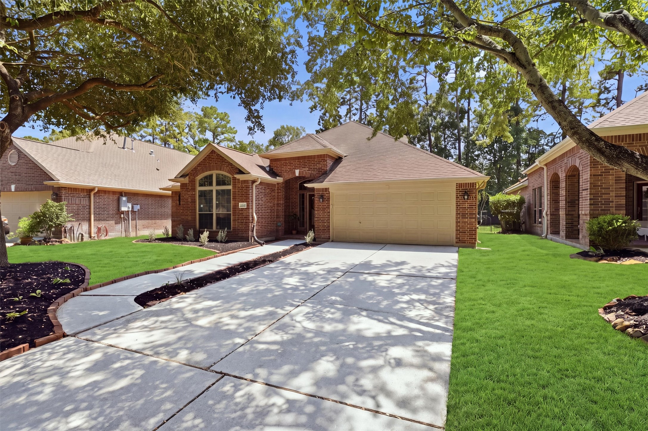 22117 Iron Knoll Drive Property Photo 4