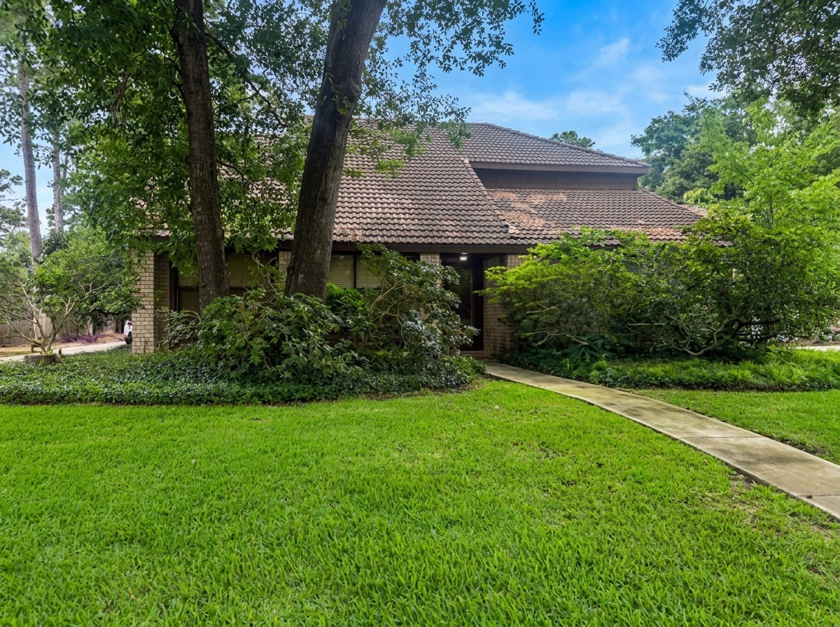 3626 Chapel Square Drive Property Photo 2