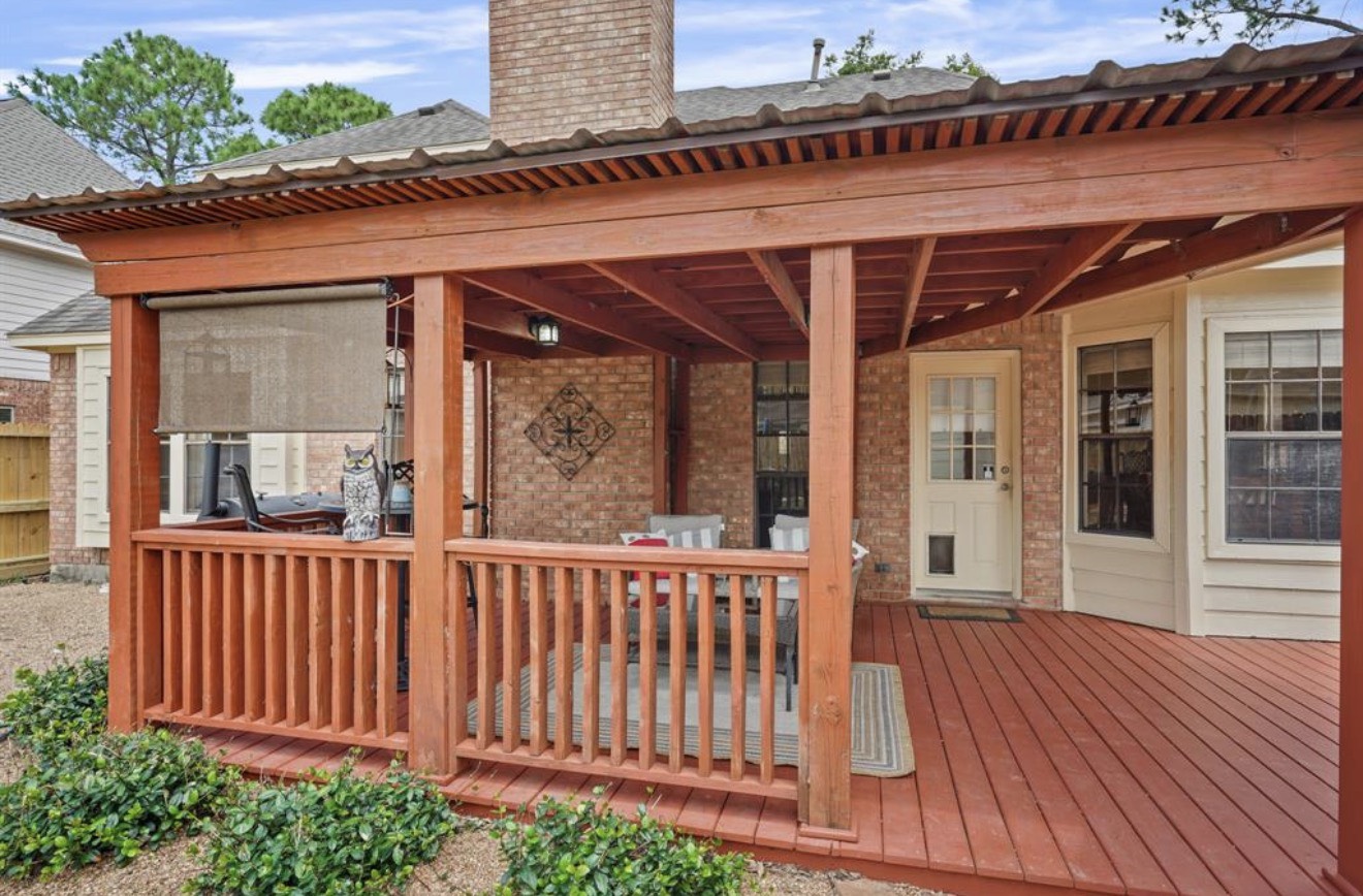 17335 Meadow Heights Drive Property Photo 27