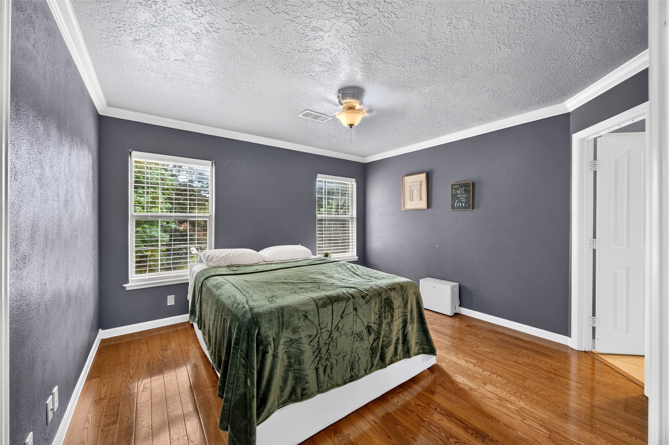 21427 Tophill Drive Property Photo 32