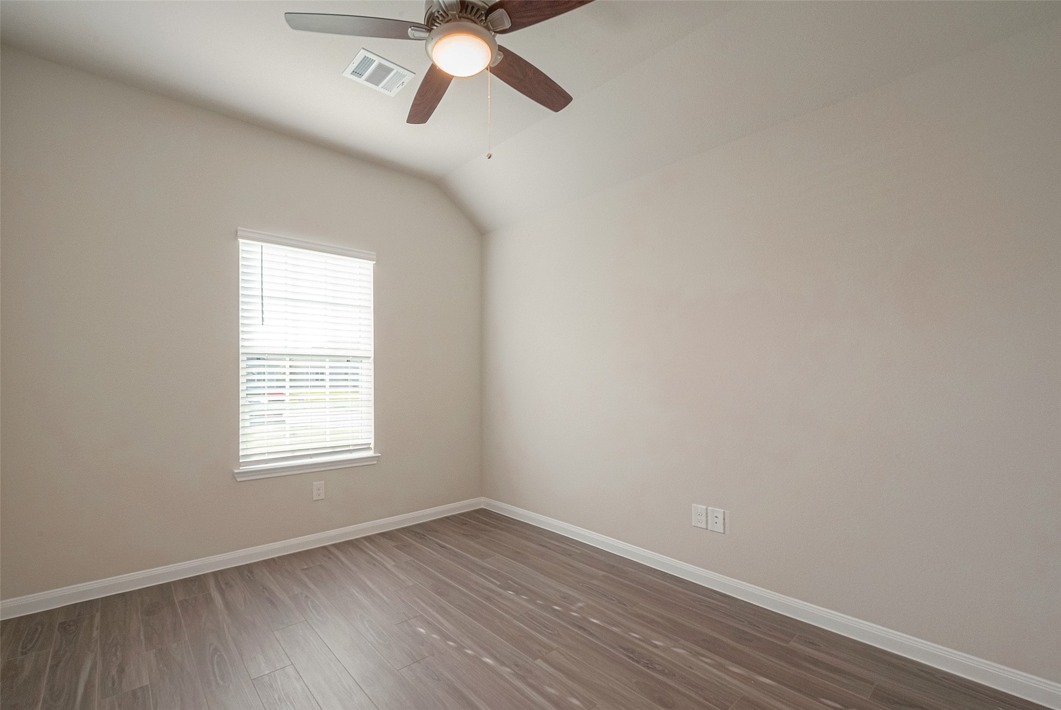 5318 Briana Dee Dr Property Photo 4