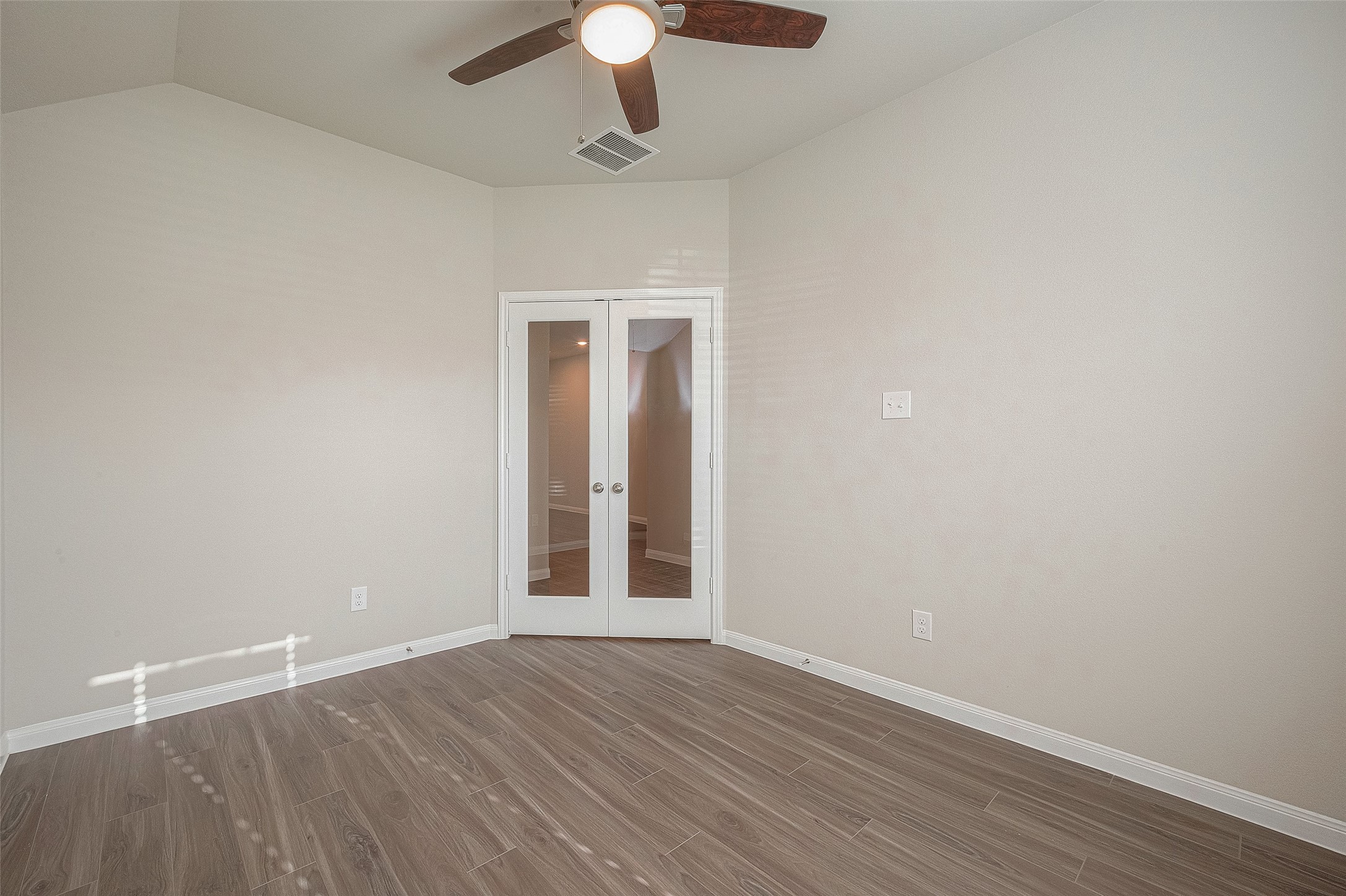 5318 Briana Dee Dr Property Photo 6
