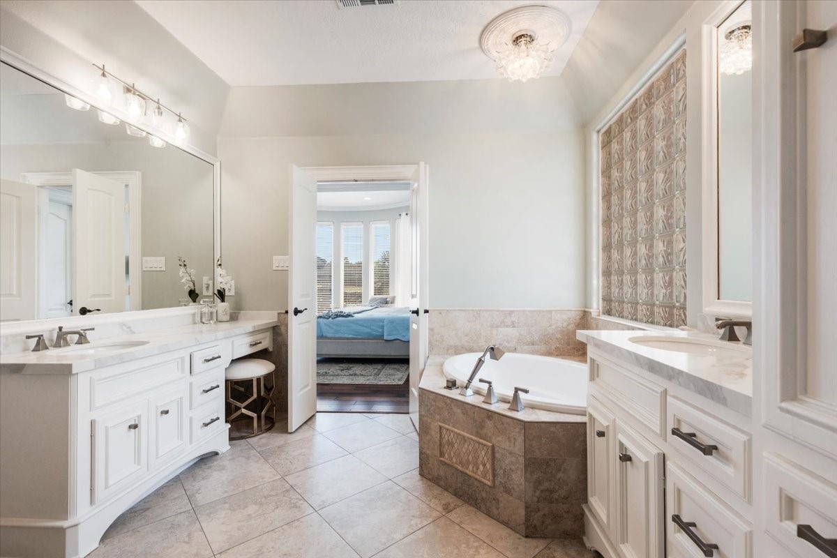 26407 Hollow Stone Lane Property Photo 12