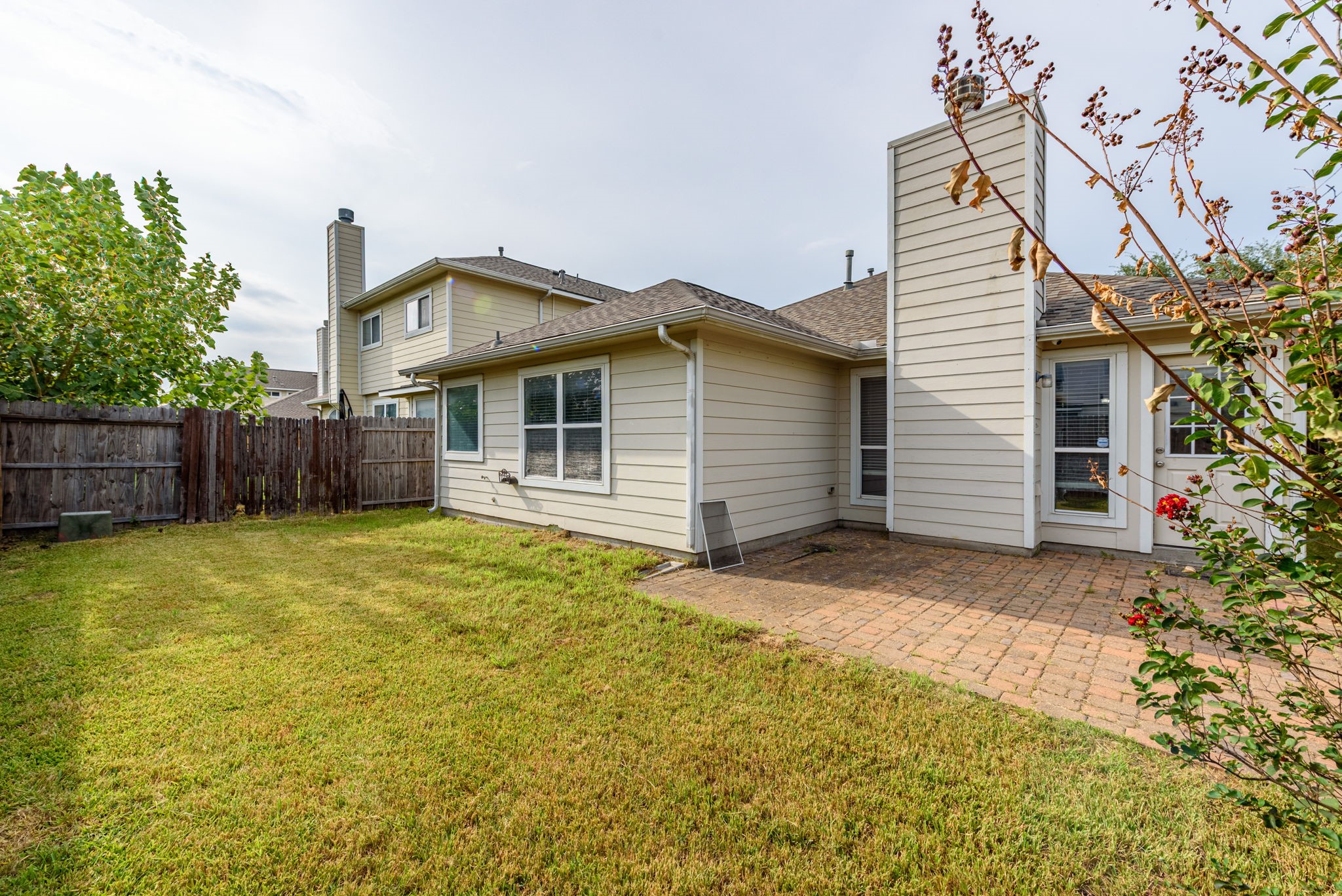 7215 Junco Drive Property Photo 6
