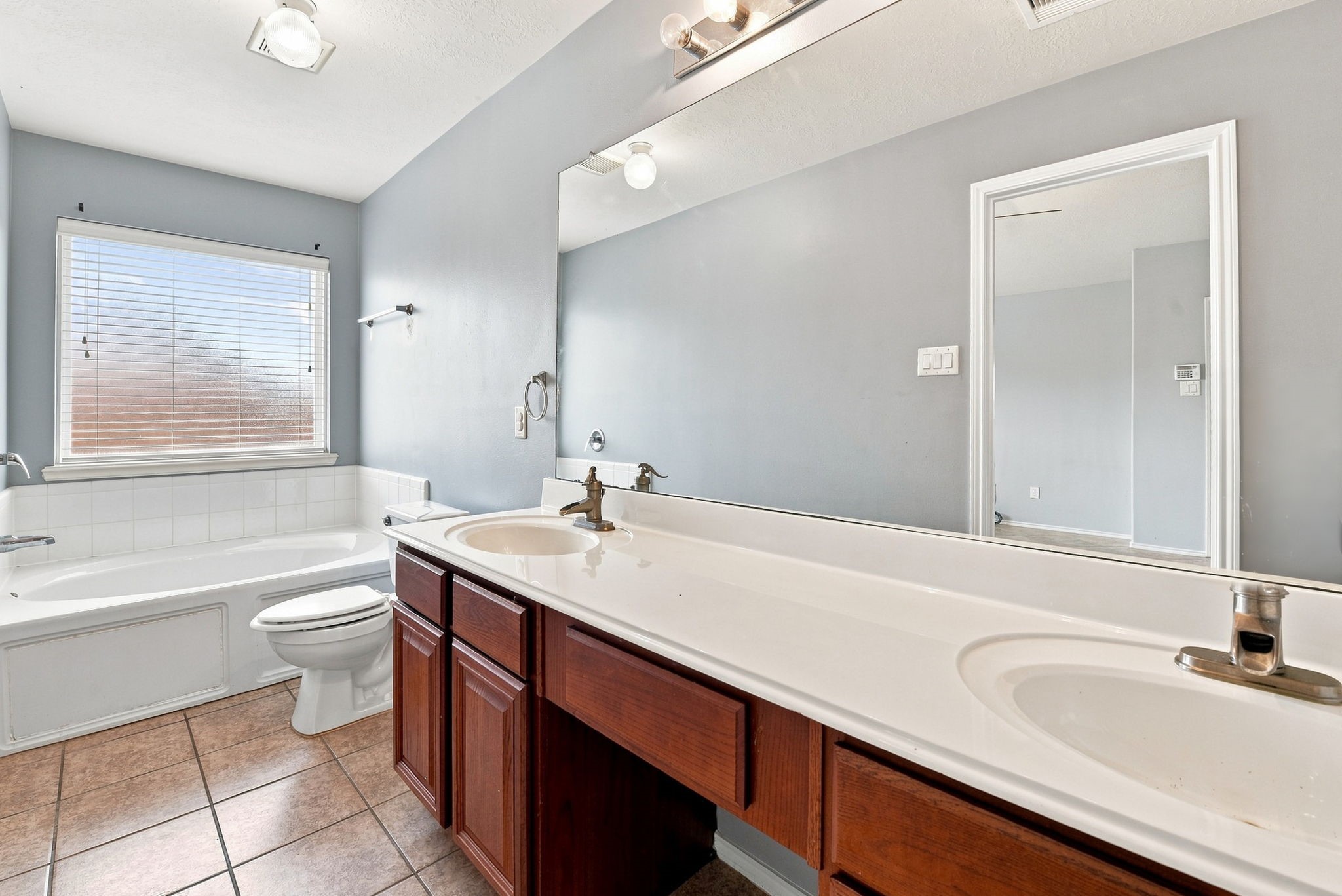 7215 Junco Drive Property Photo 24