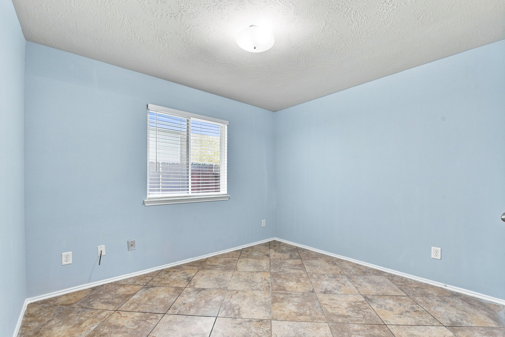 7215 Junco Drive Property Photo 27