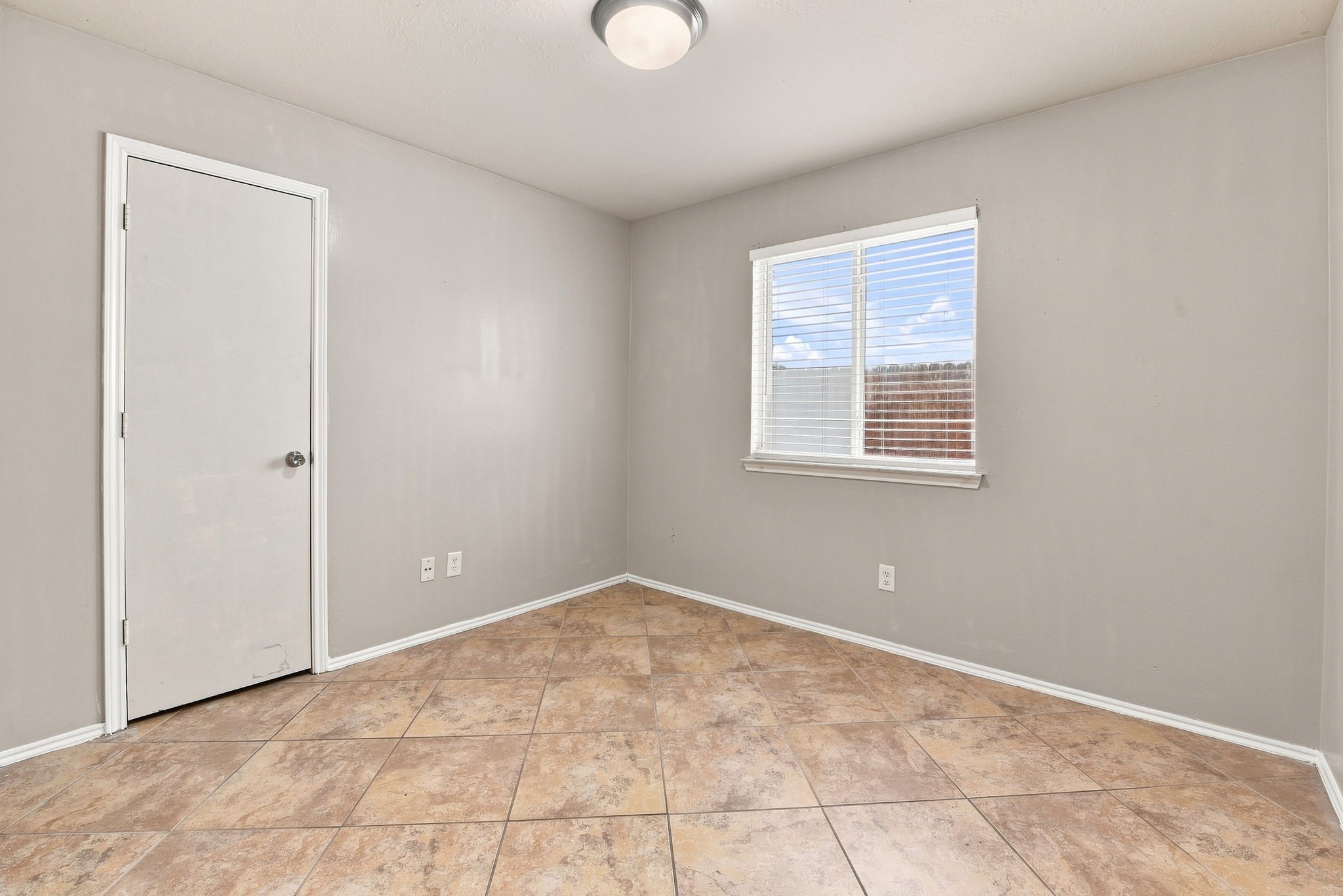 7215 Junco Drive Property Photo 28