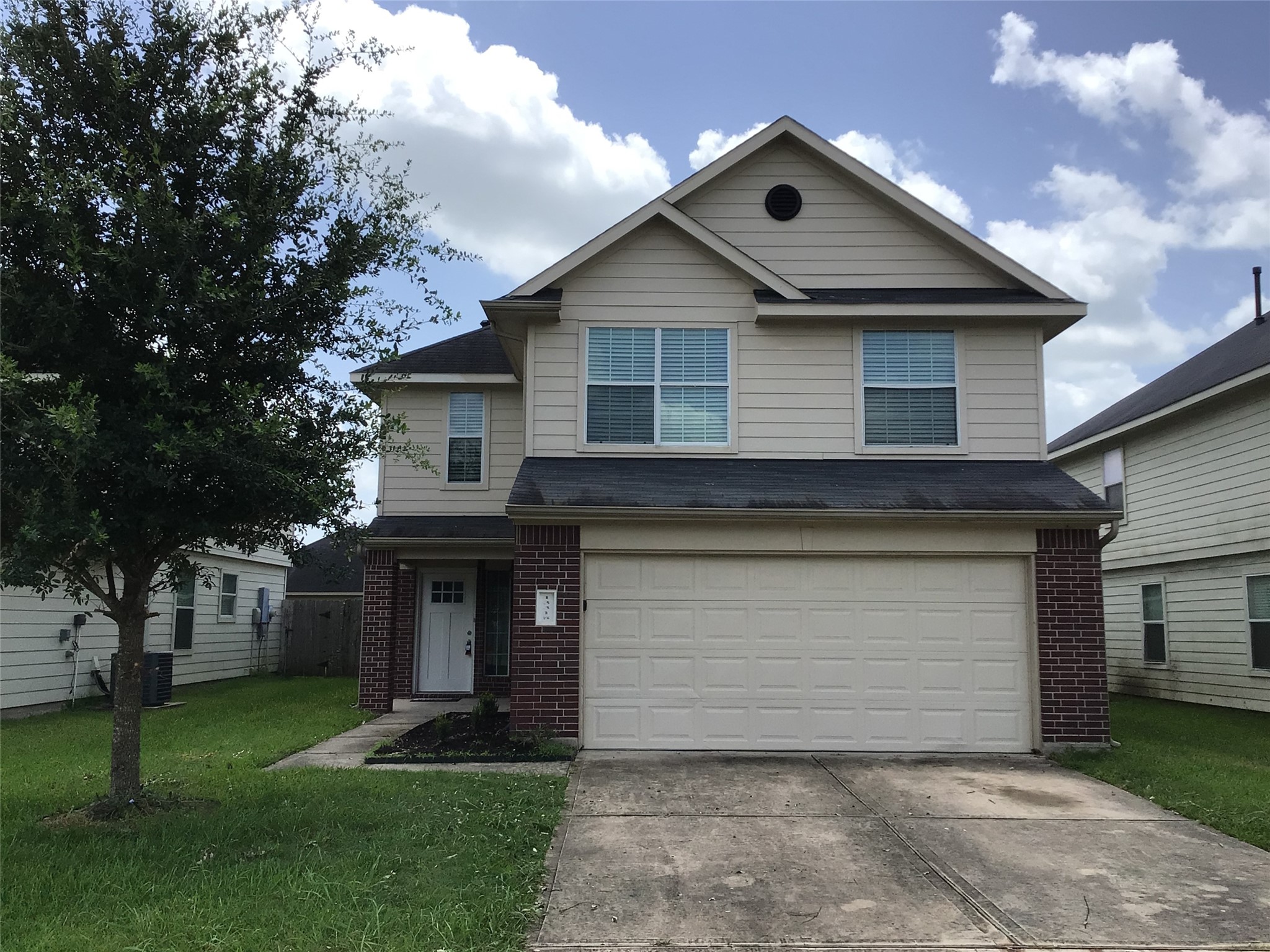 13318 Ambrosa Drive Property Photo 1