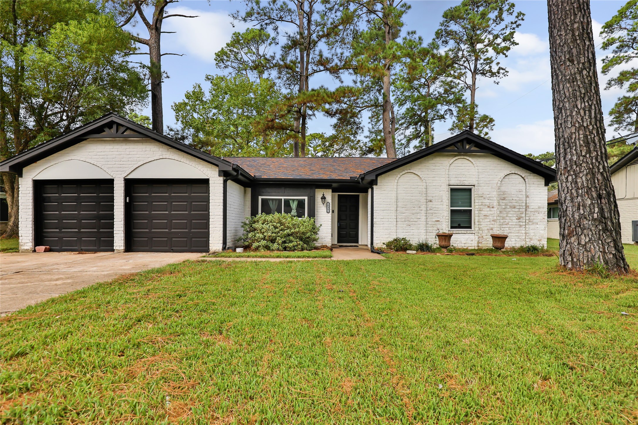 20906 Flaming Arrow Trail Property Photo 1