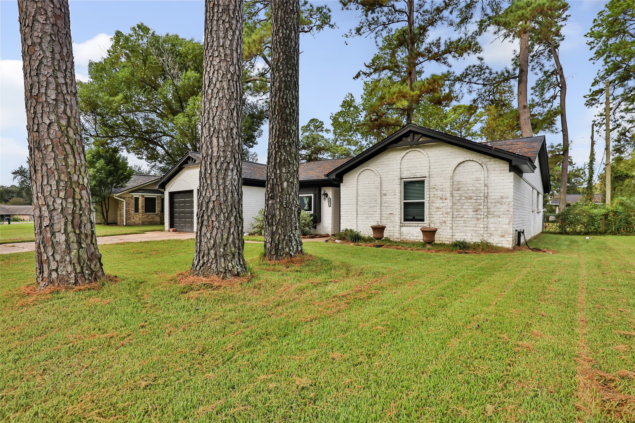 20906 Flaming Arrow Trail Property Photo 2