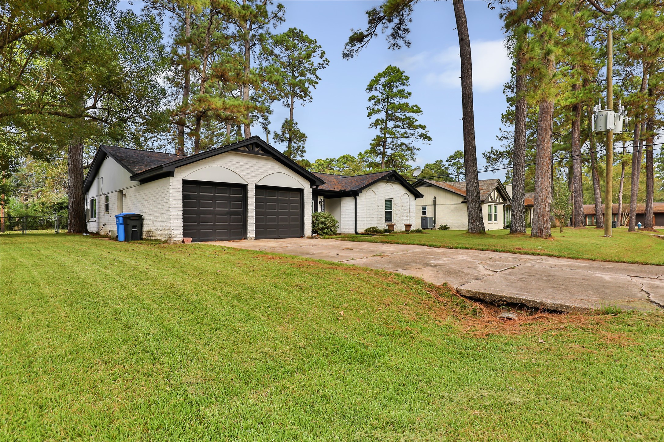 20906 Flaming Arrow Trail Property Photo 3