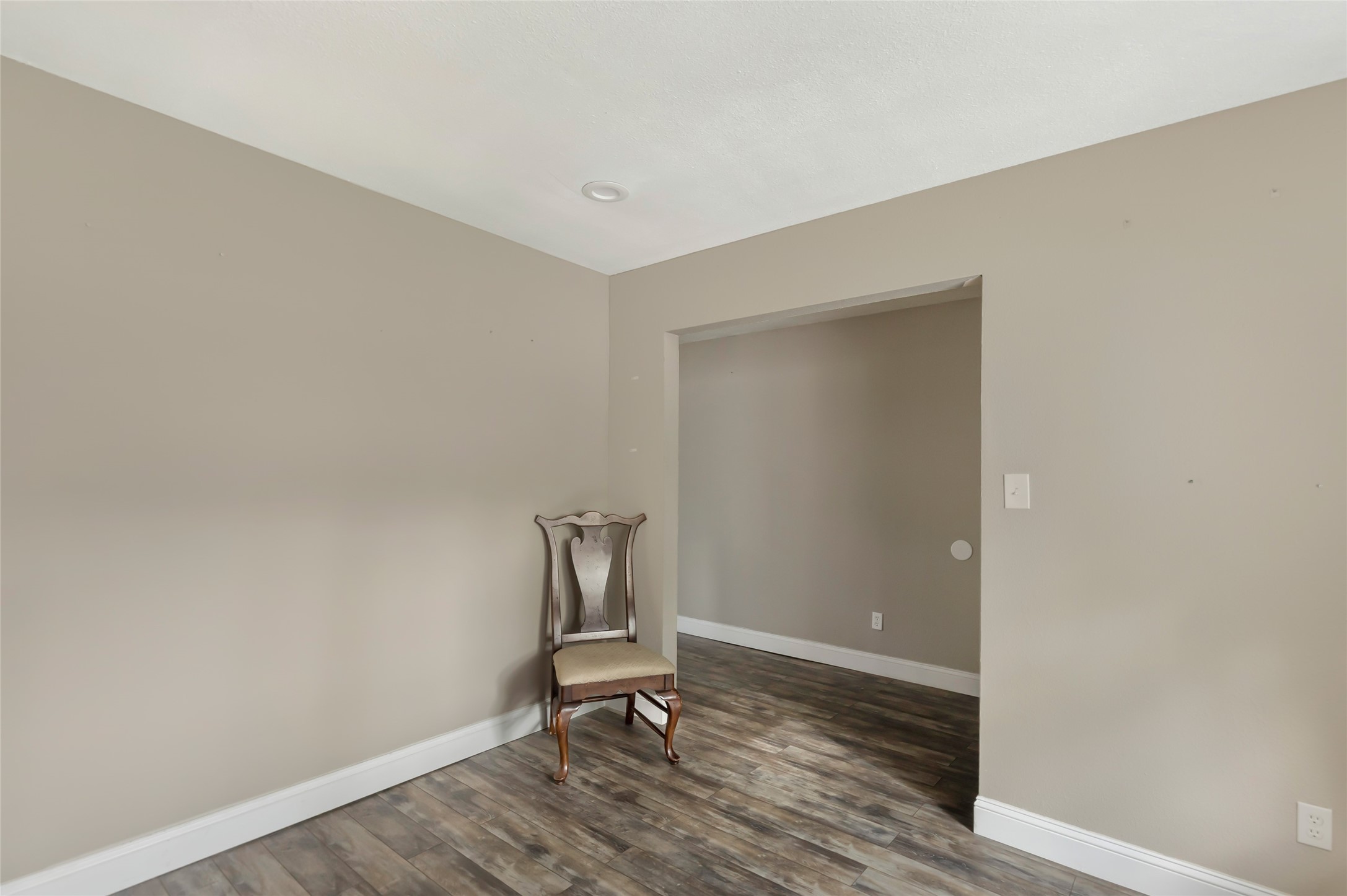 20906 Flaming Arrow Trail Property Photo 8