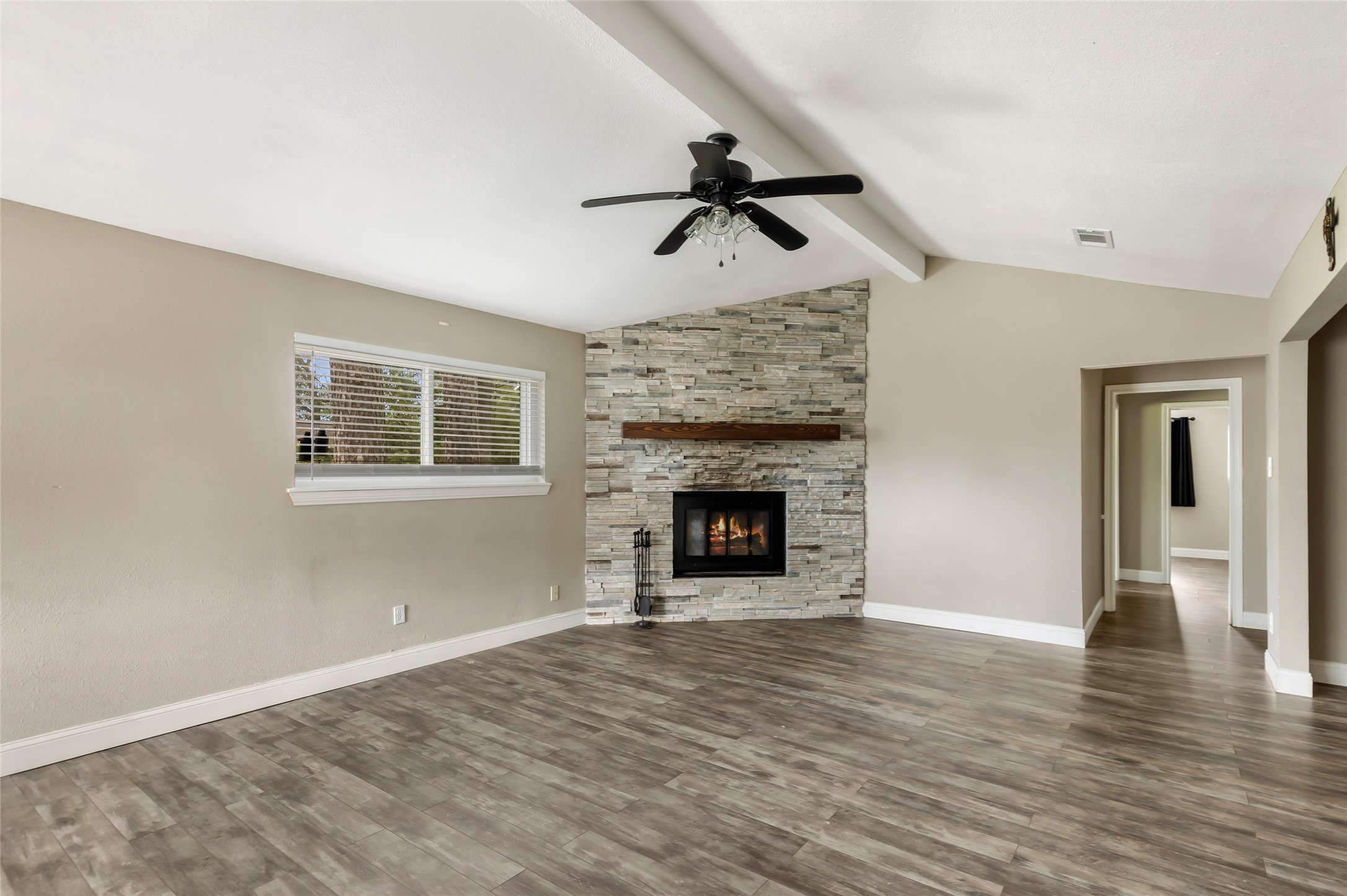20906 Flaming Arrow Trail Property Photo 13