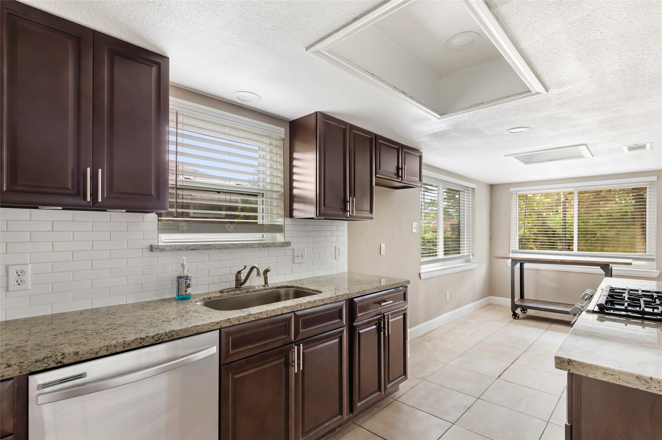 20906 Flaming Arrow Trail Property Photo 18