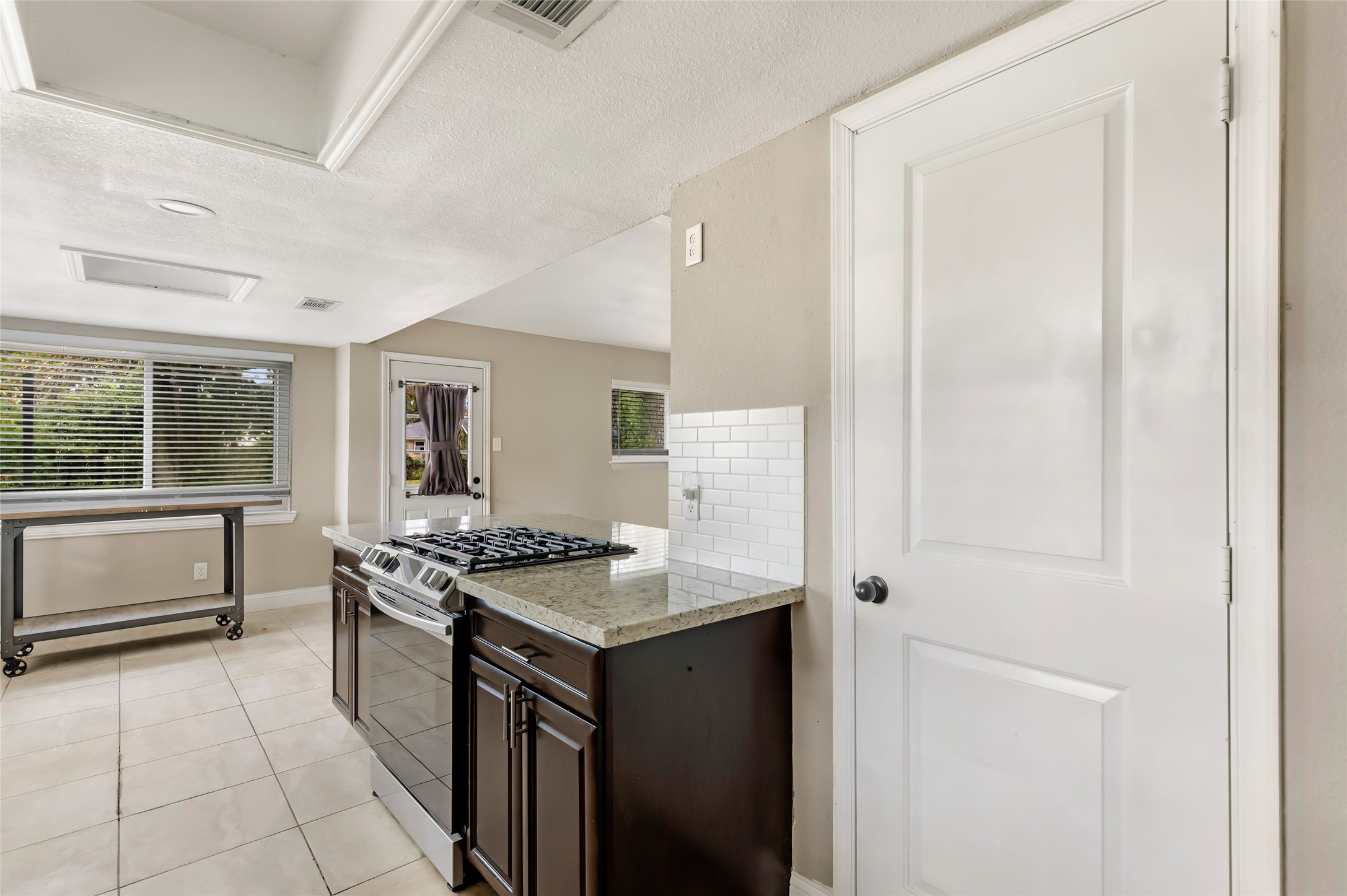 20906 Flaming Arrow Trail Property Photo 19