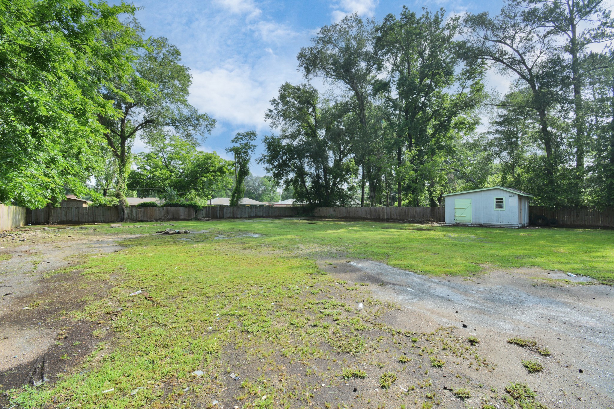 9211 N Green River Drive D Property Photo 8