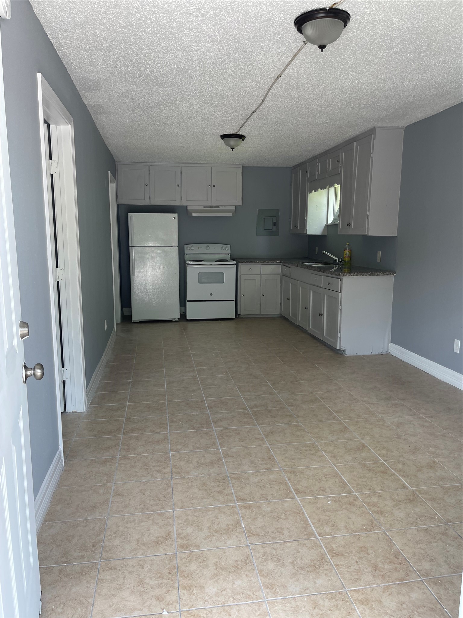 9211 N Green River Drive D Property Photo 15