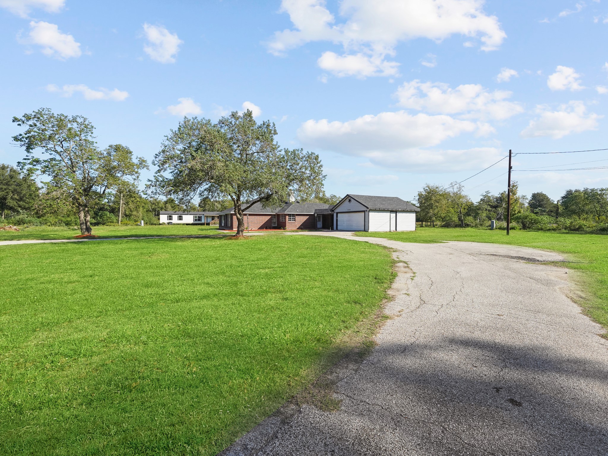 2443 Illinois Street Property Photo 3