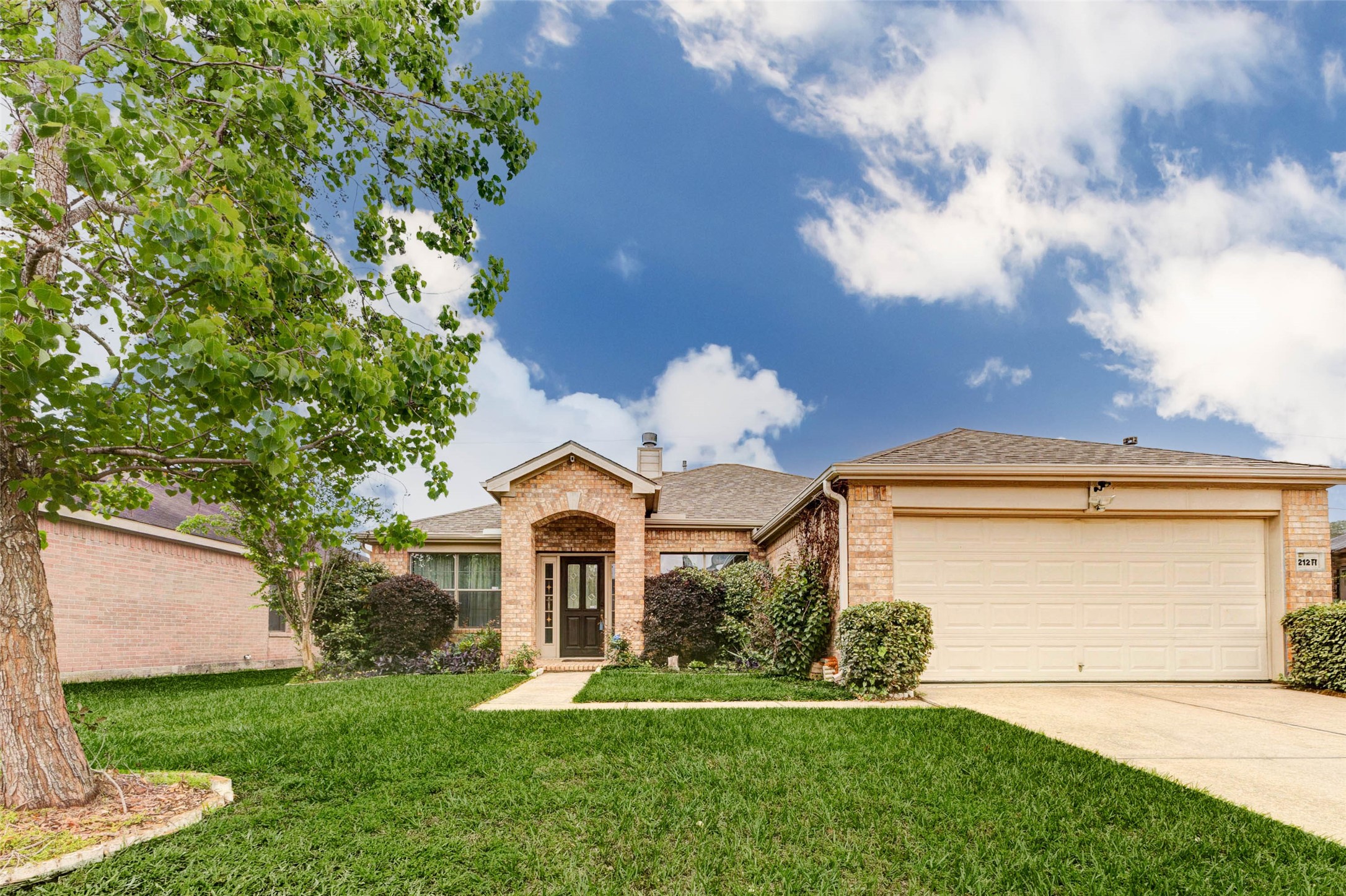 21211 Arcadia Park Lane Property Photo 1