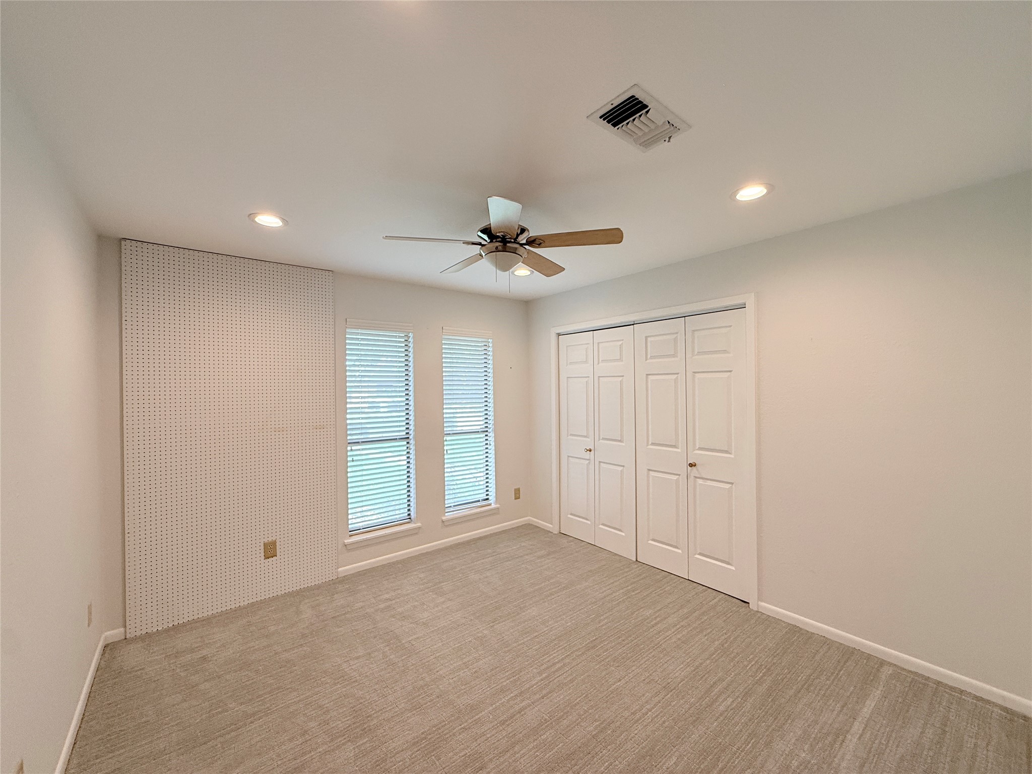2902 Willow Creek Drive Property Photo 22