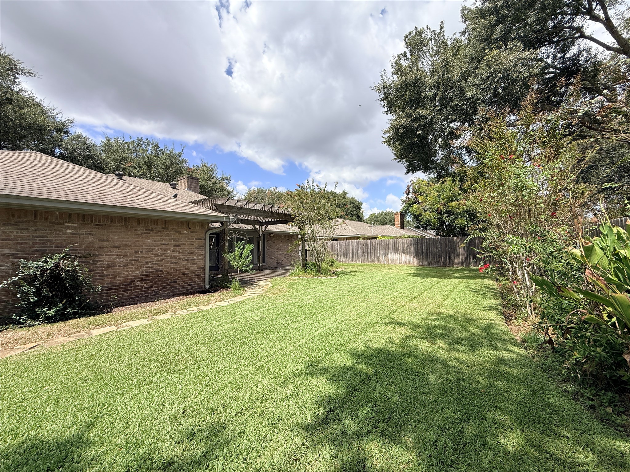 2902 Willow Creek Drive Property Photo 31