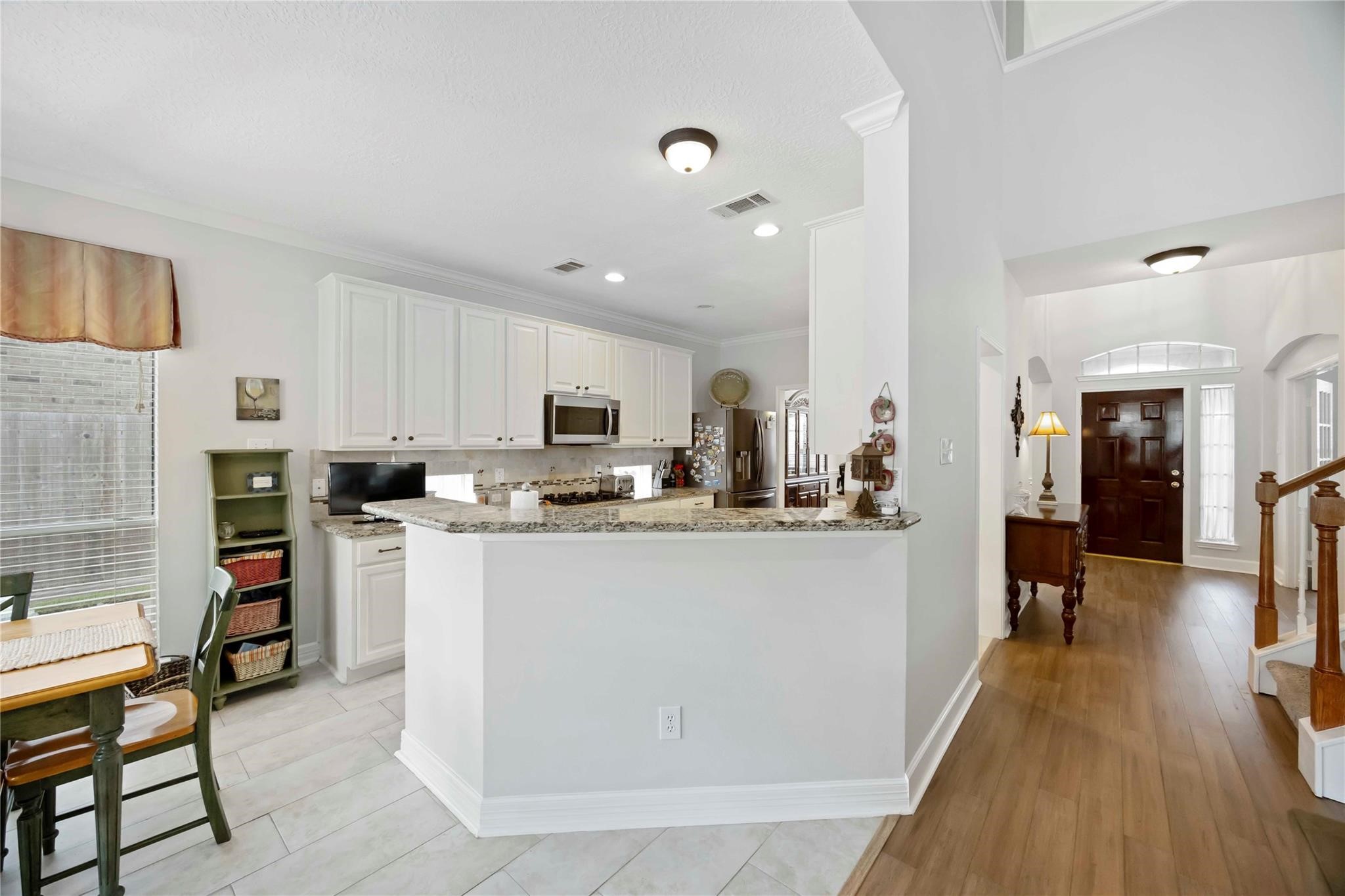 13611 Delacey Lane Property Photo 8