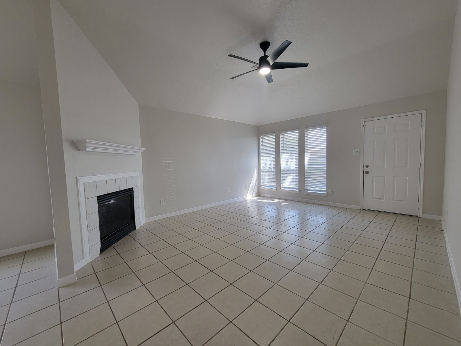 15327 Trecastle Drive Property Photo 6