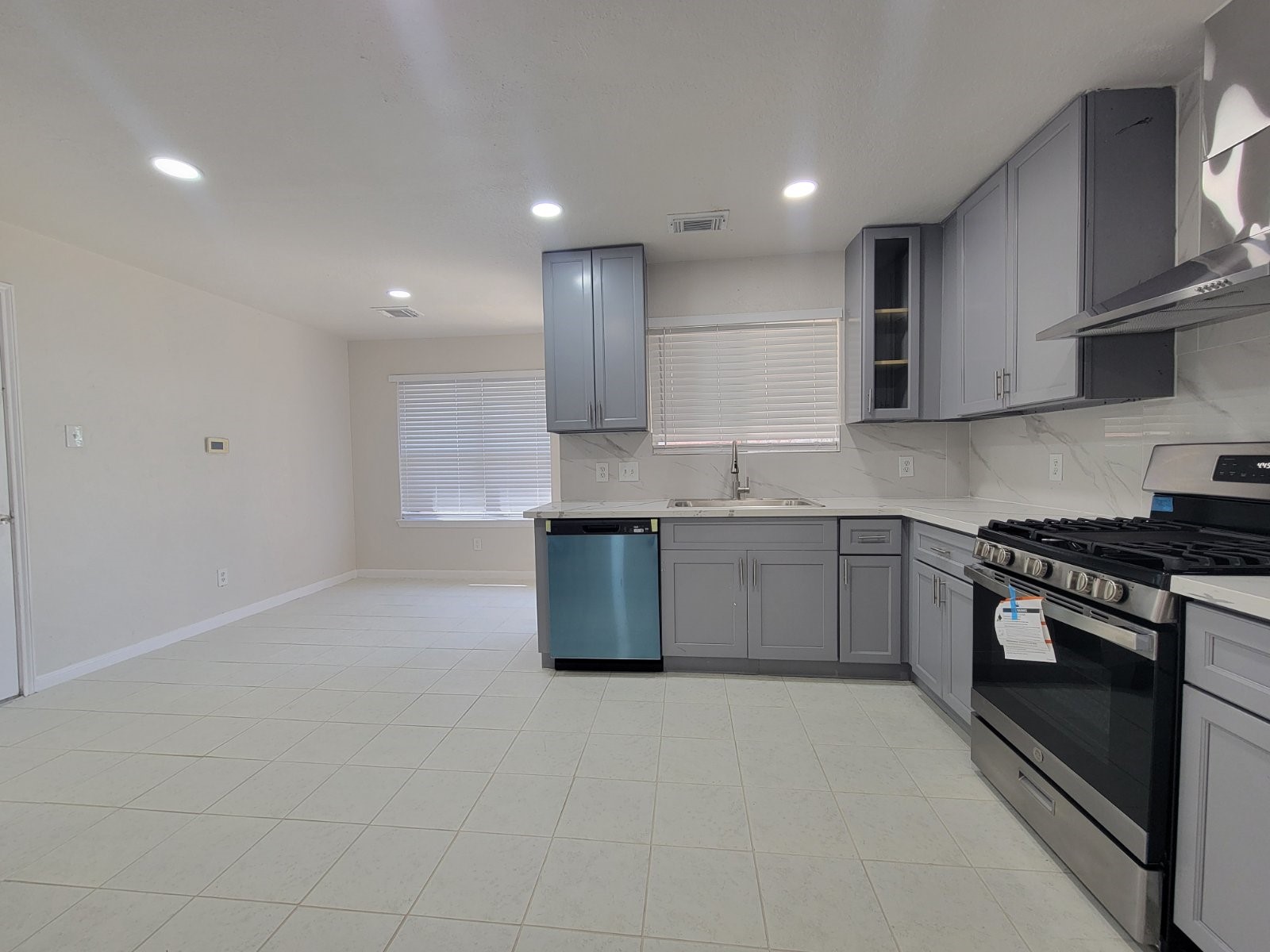 15327 Trecastle Drive Property Photo 14