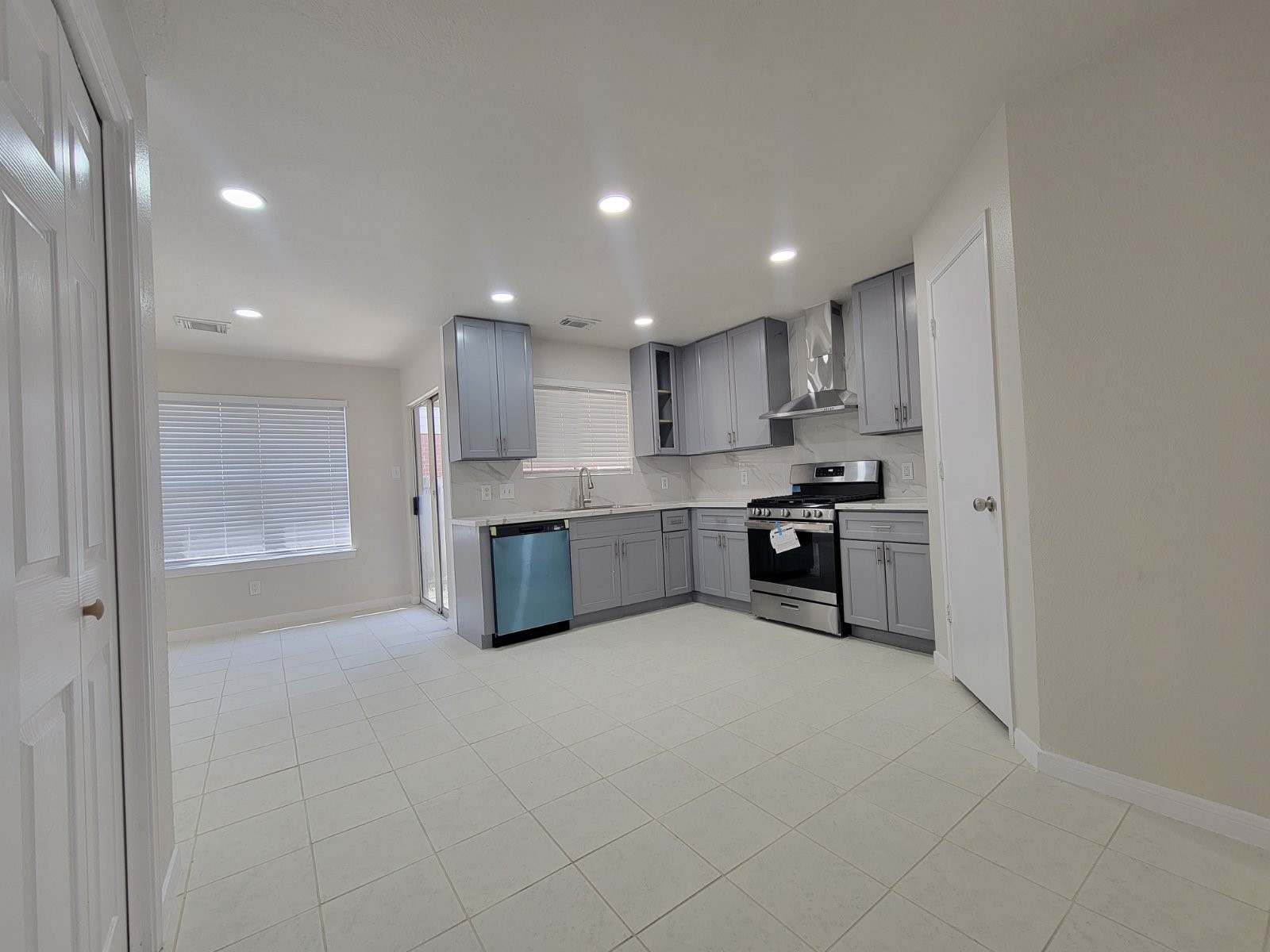 15327 Trecastle Drive Property Photo 15