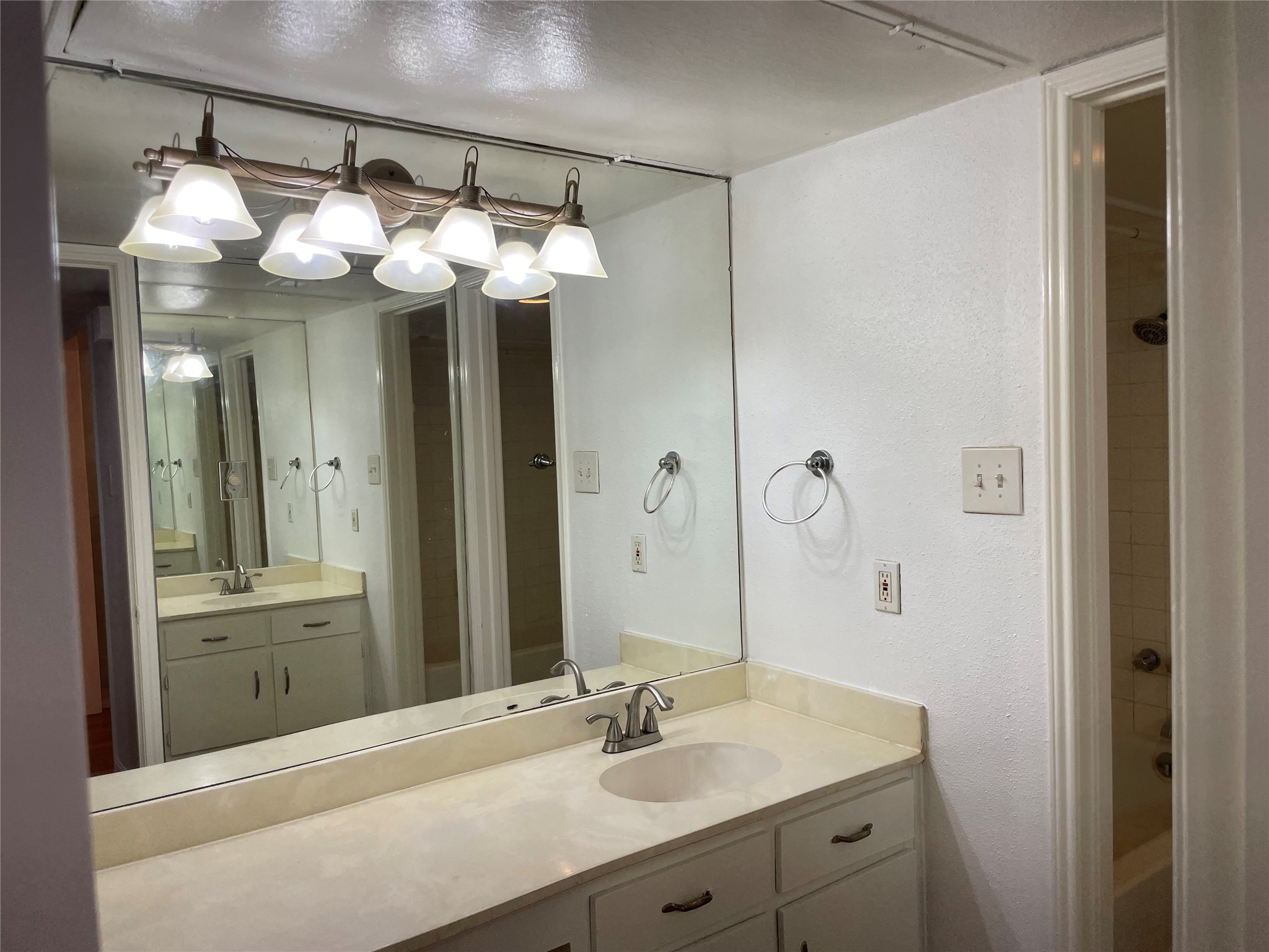 2100 Tanglewilde Street 597 Property Photo 12