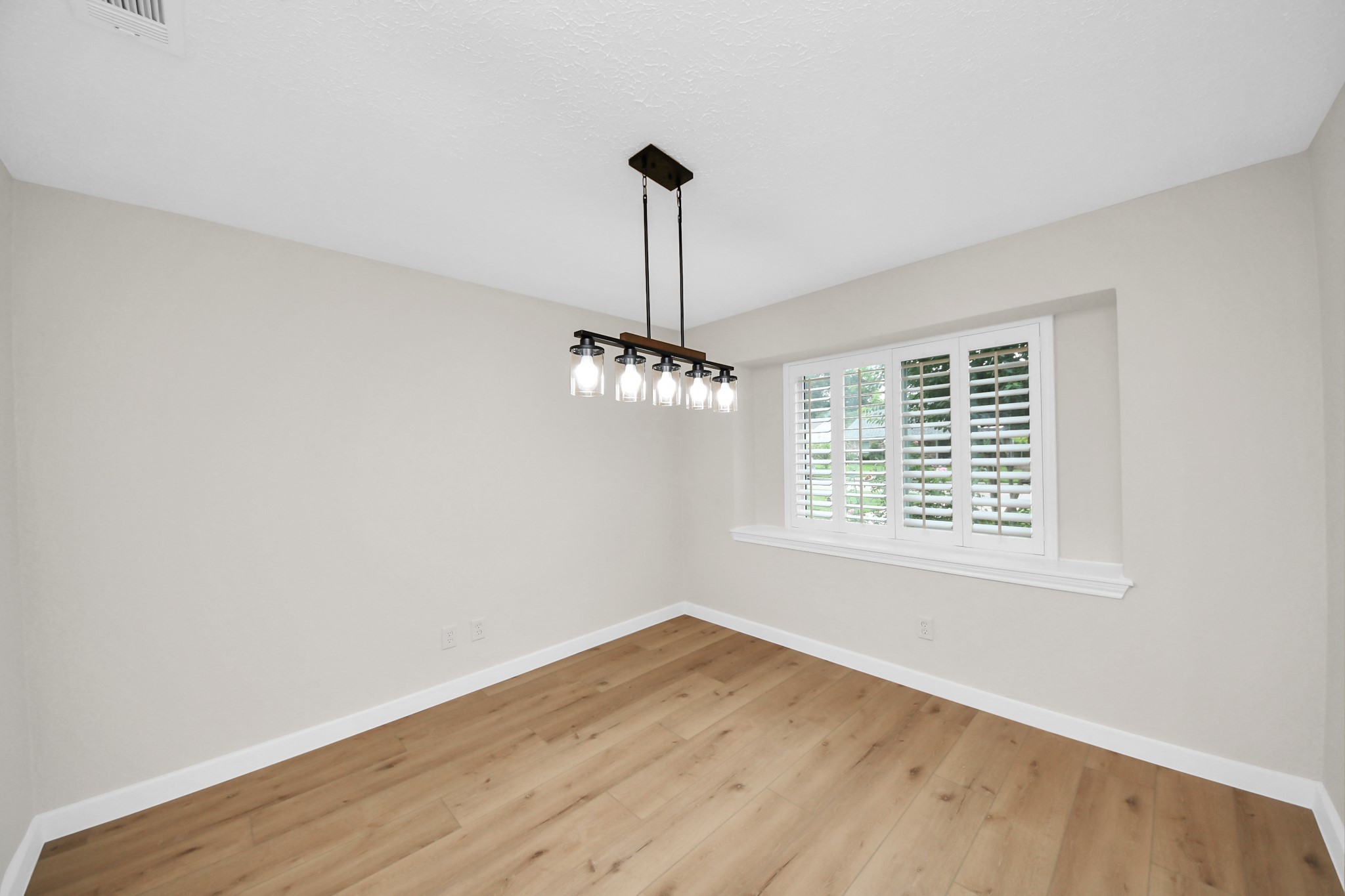 25511 Many Oak Drive Property Photo 6