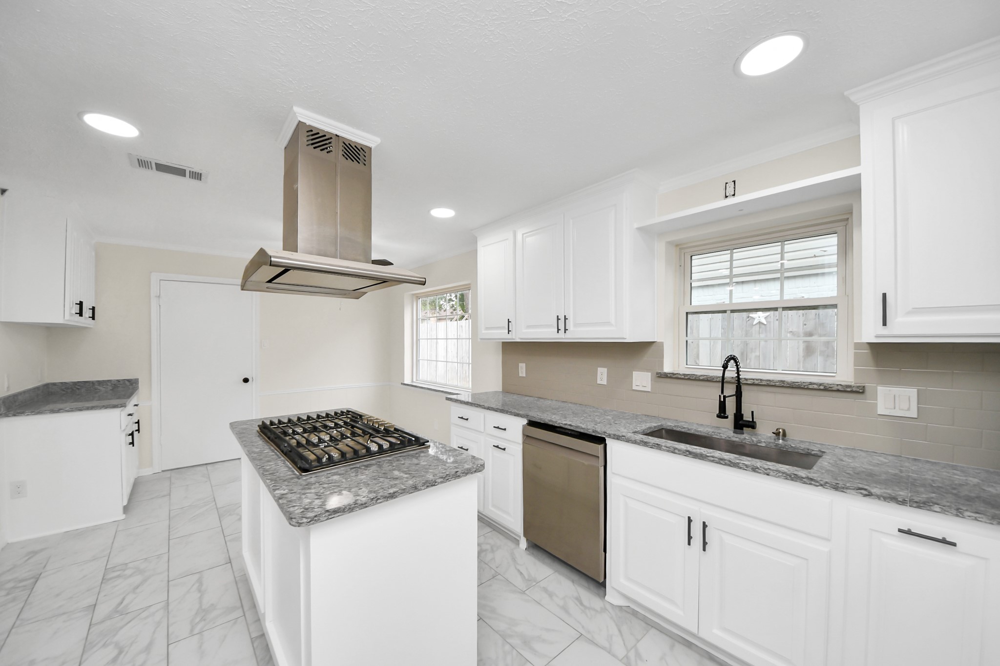 25511 Many Oak Drive Property Photo 25