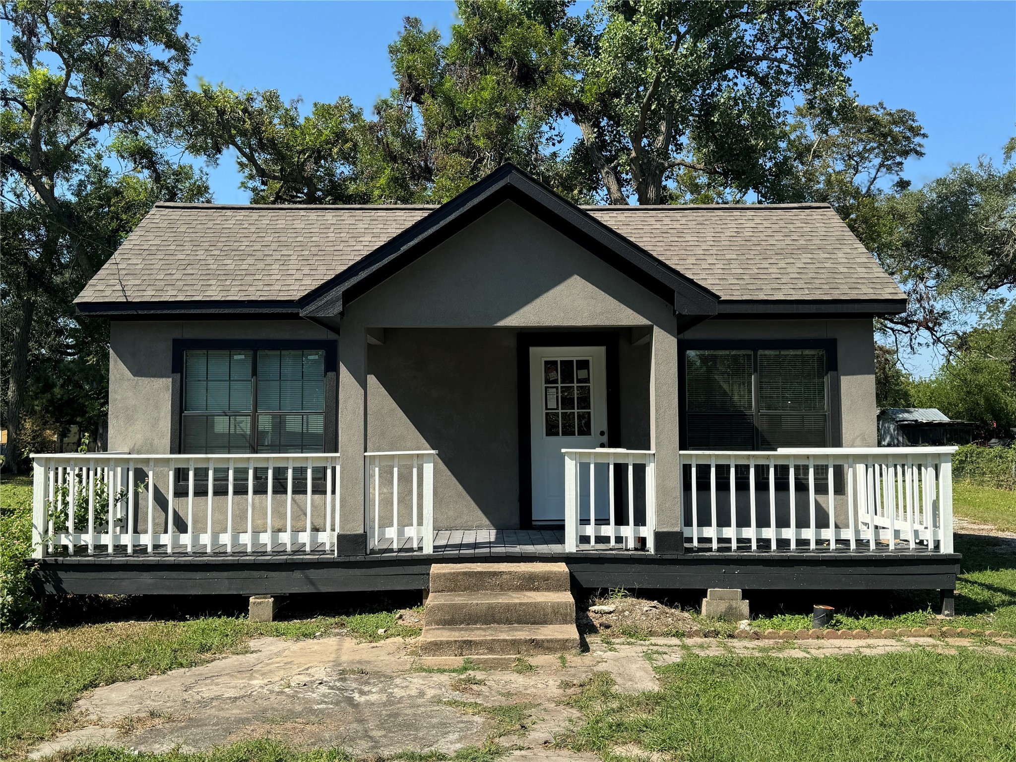 136 Dodge Street Property Photo 1