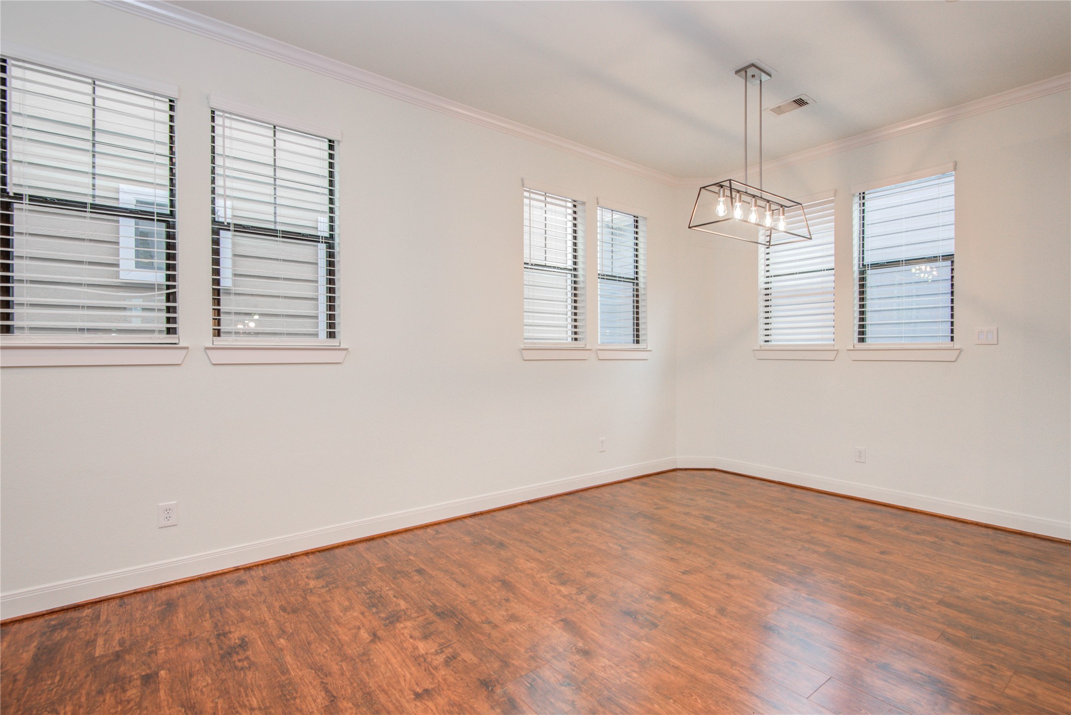 2414 Charleston Street B Property Photo 15