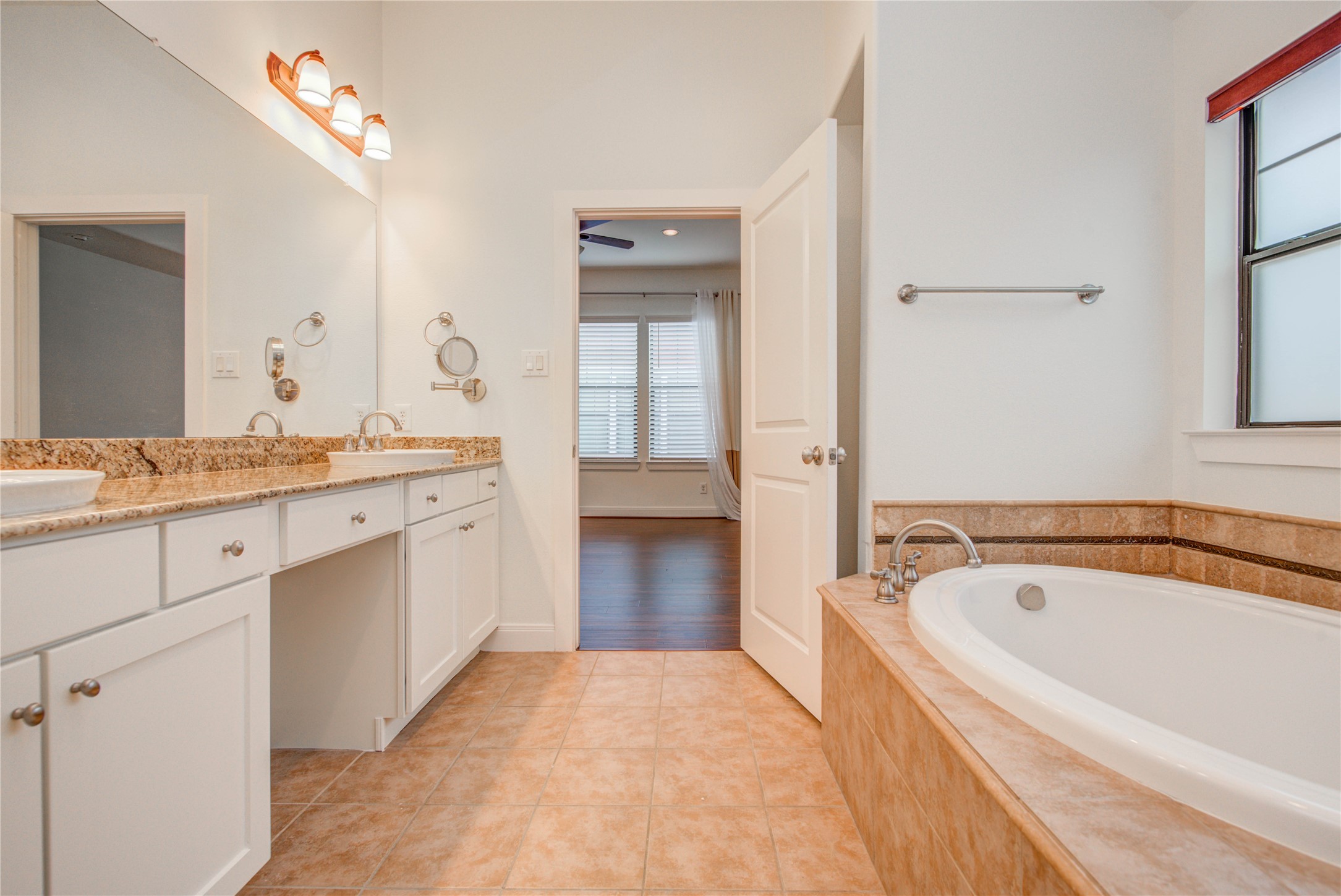 2414 Charleston Street B Property Photo 31