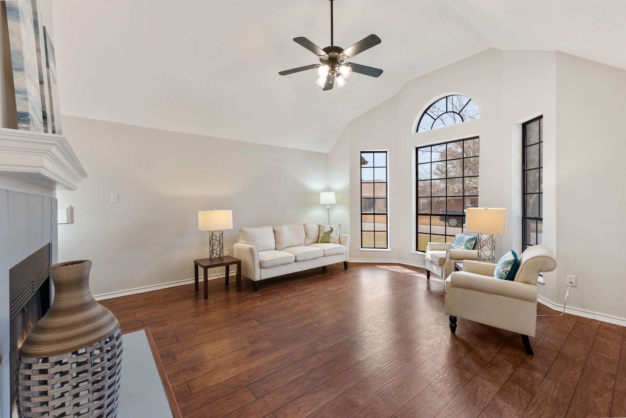 4505 Kensington Property Photo 1