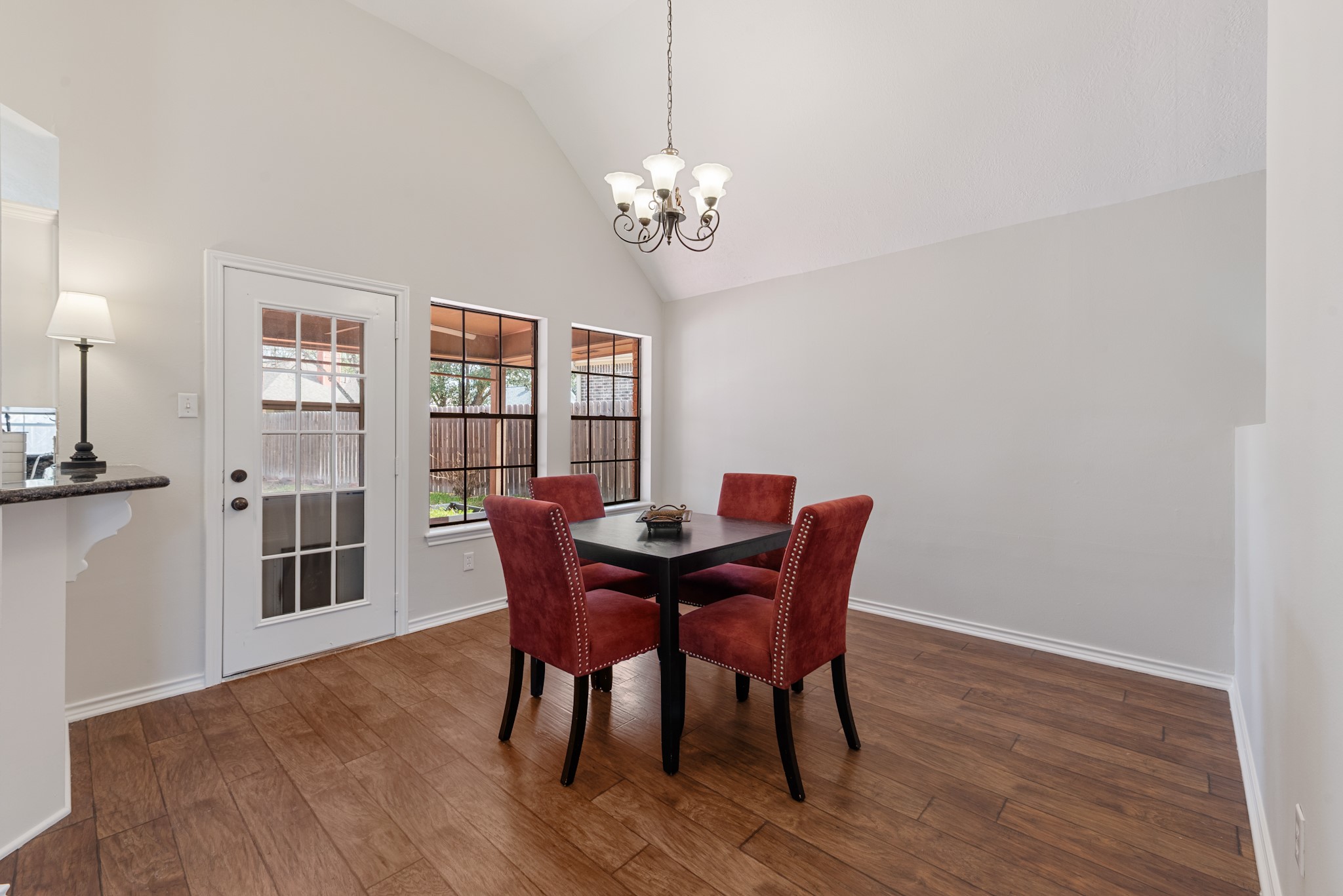 4505 Kensington Property Photo 2