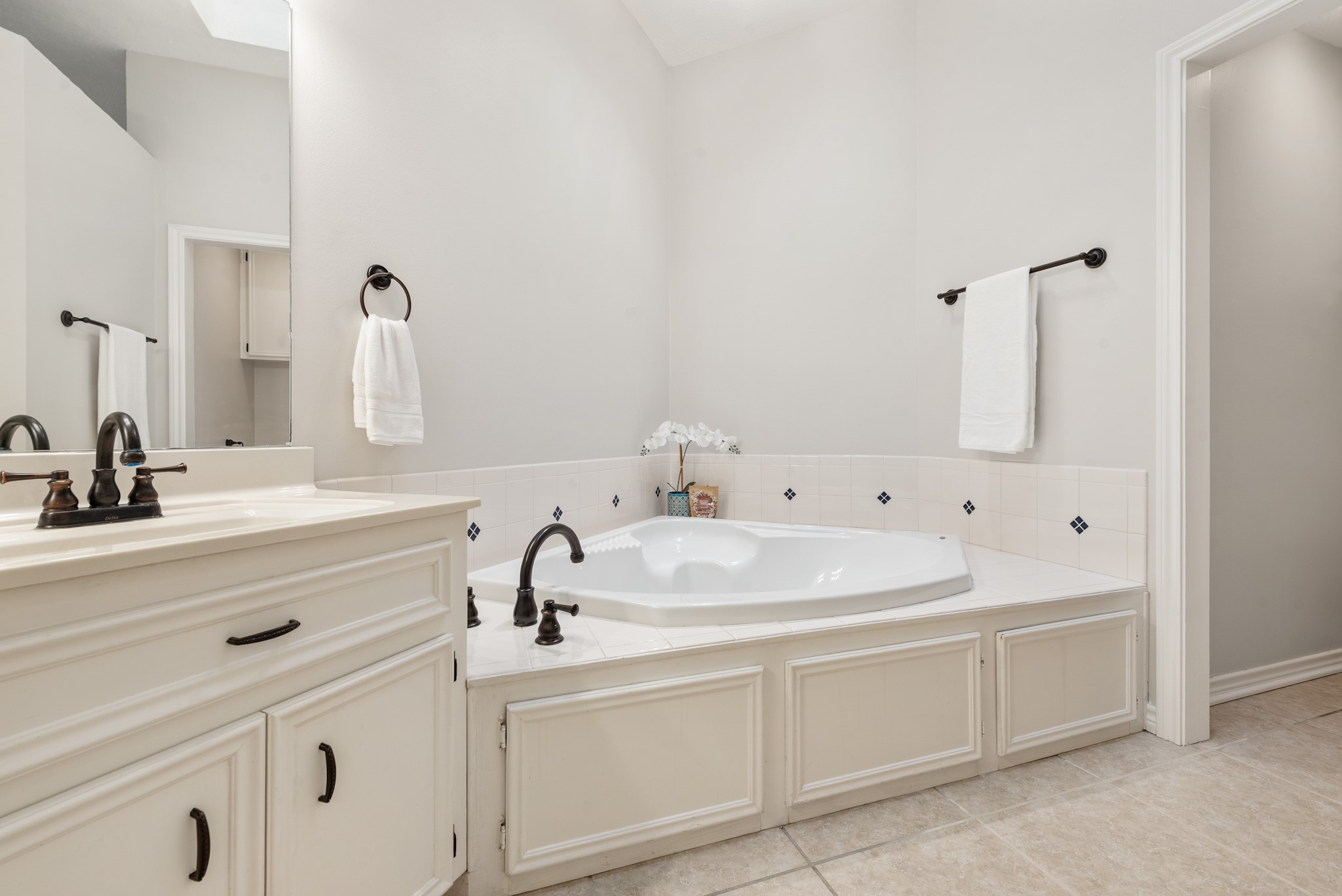 4505 Kensington Property Photo 17