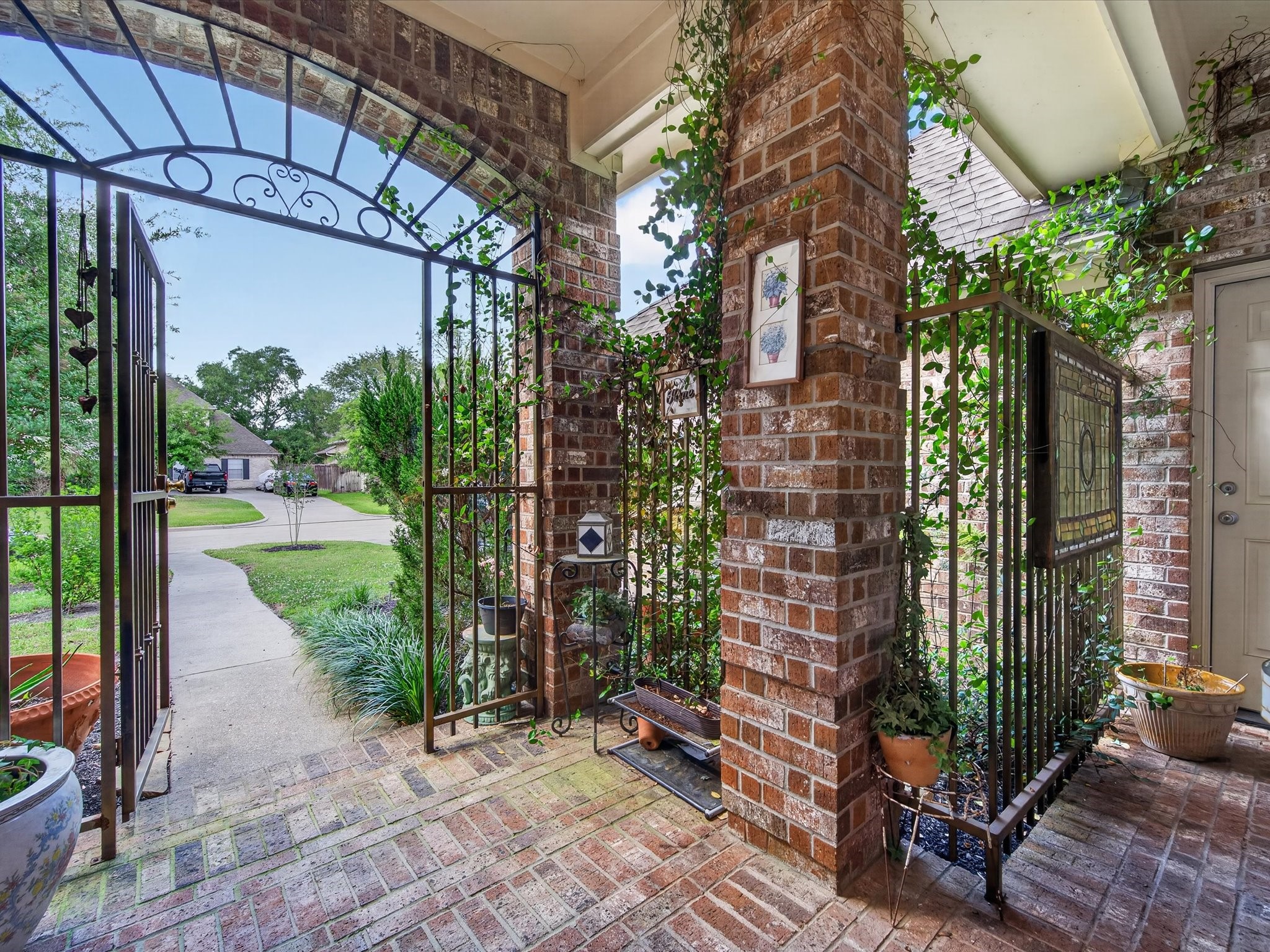 5323 Mindy Park Court Property Photo 7